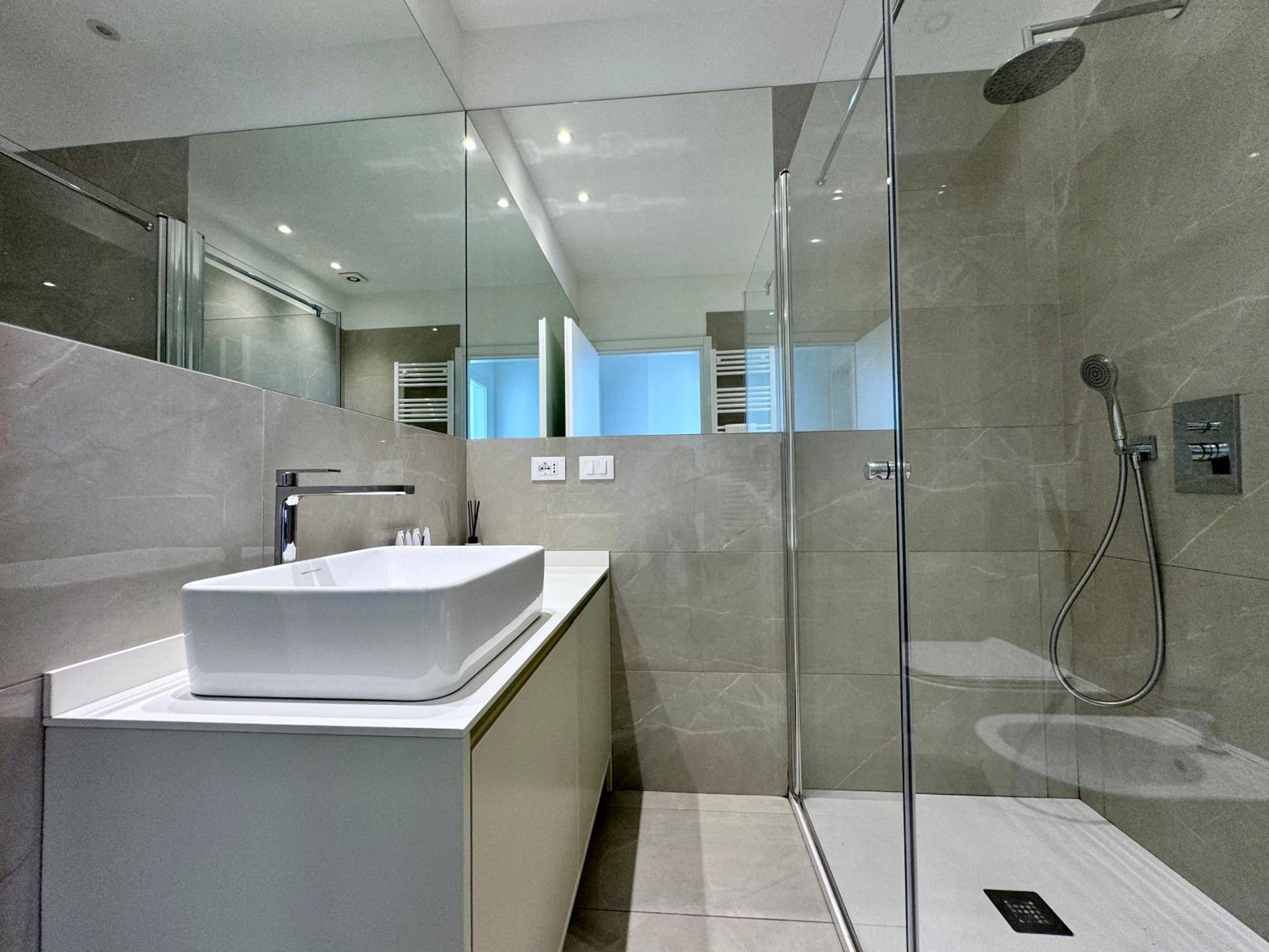 Cute and Central Duomo Apartment - Red photo 5