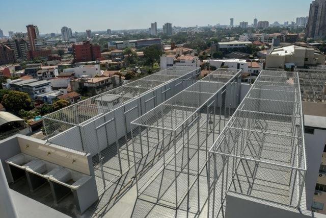 Nuevo Apartamento de 1 dormitorio, cerca de Equipetrol amoblado con Internet y Parqueo bajo techo