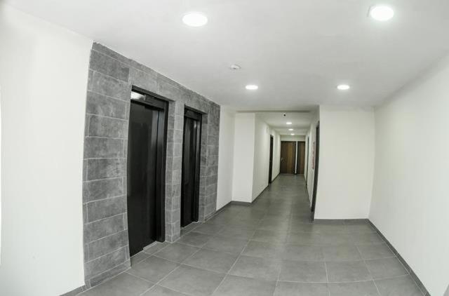 Nuevo Apartamento de 1 dormitorio, cerca de Equipetrol amoblado con Internet y Parqueo bajo techo