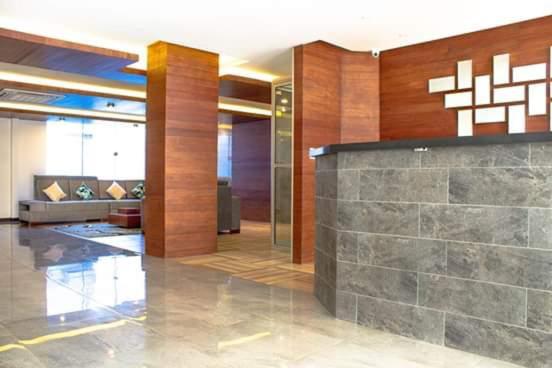 Nuevo Apartamento de 1 dormitorio, cerca de Equipetrol amoblado con Internet y Parqueo bajo techo