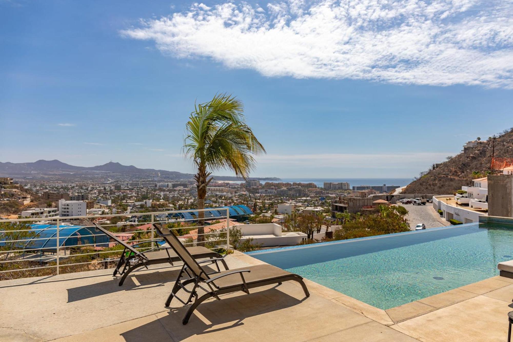 3BR Downtown Condo with Amazing Views view 3