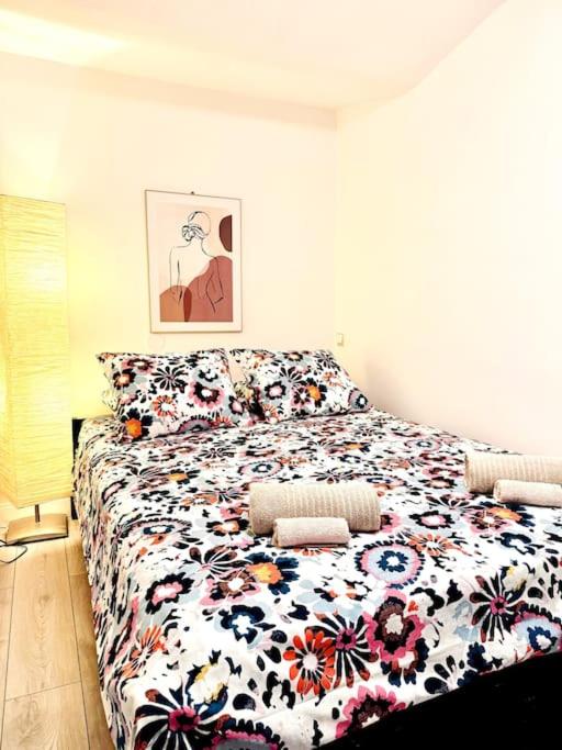 L2 City Centre Loft with AC view 2