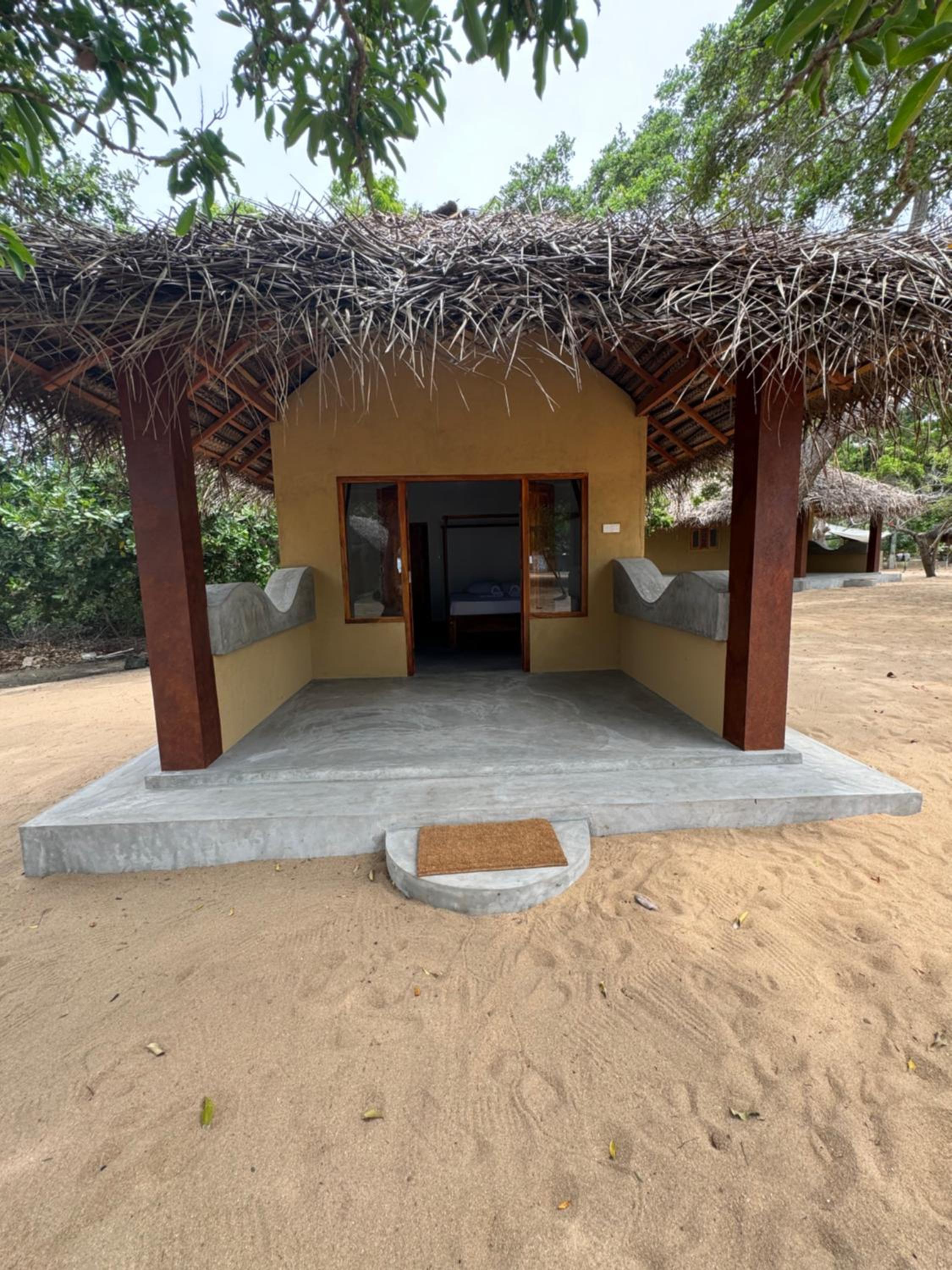 Peanut Farm Surf and Wild Resort - Arugambay