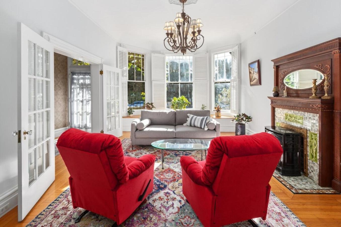 Gorgeous Victorian Flat view 5