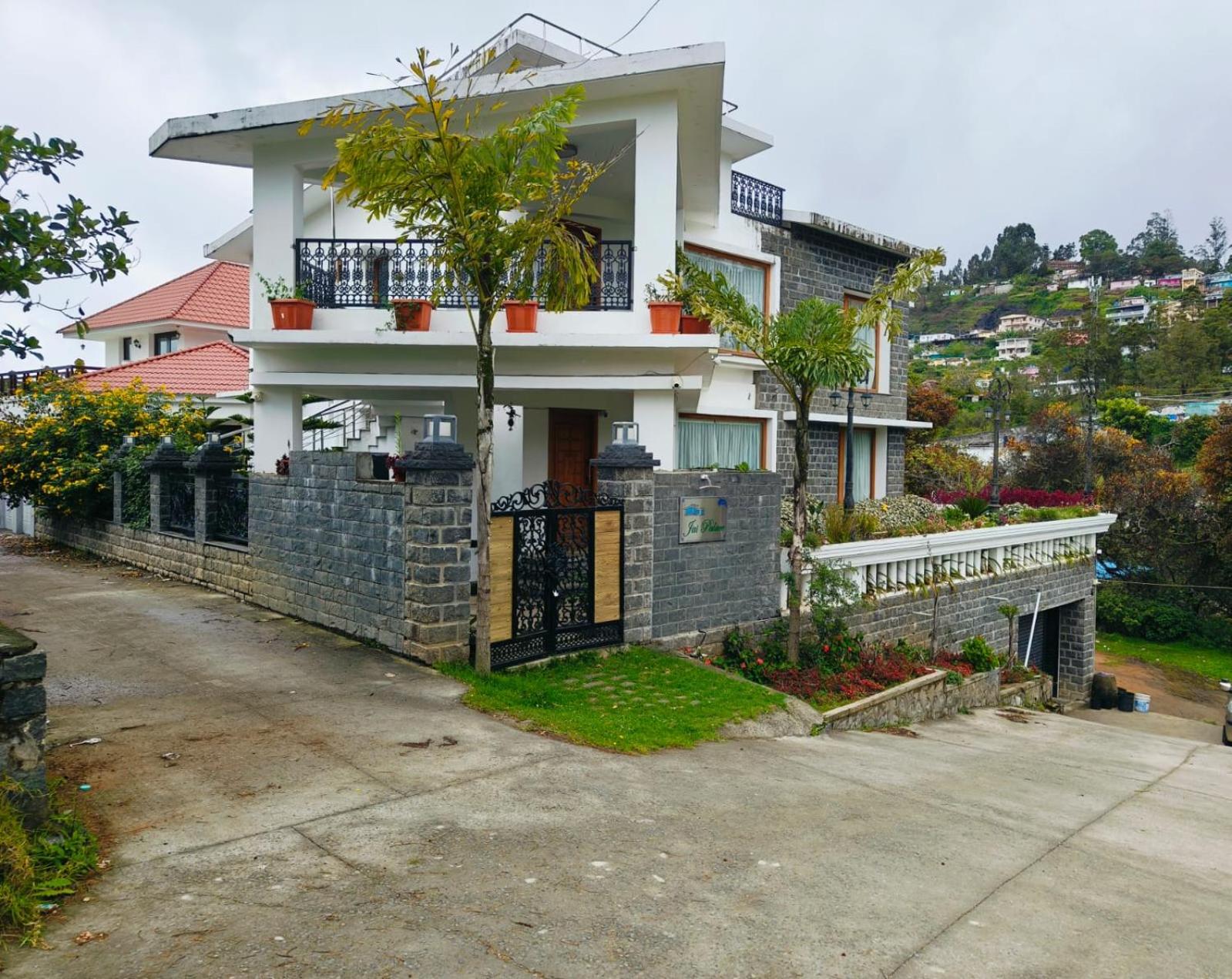 Jai Palace - Kodaikanal view 2