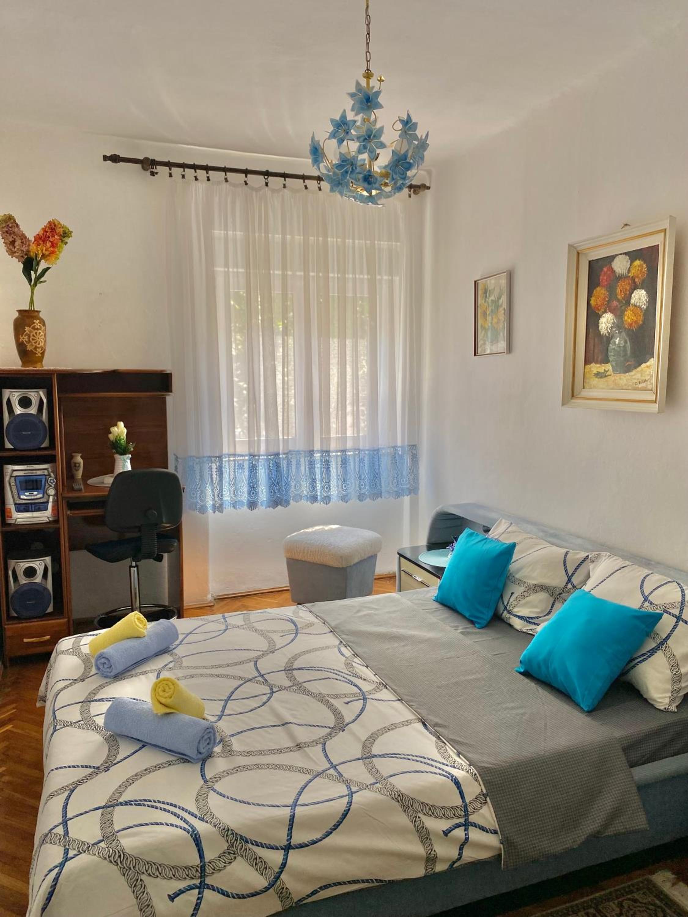 Vintage Apartment
