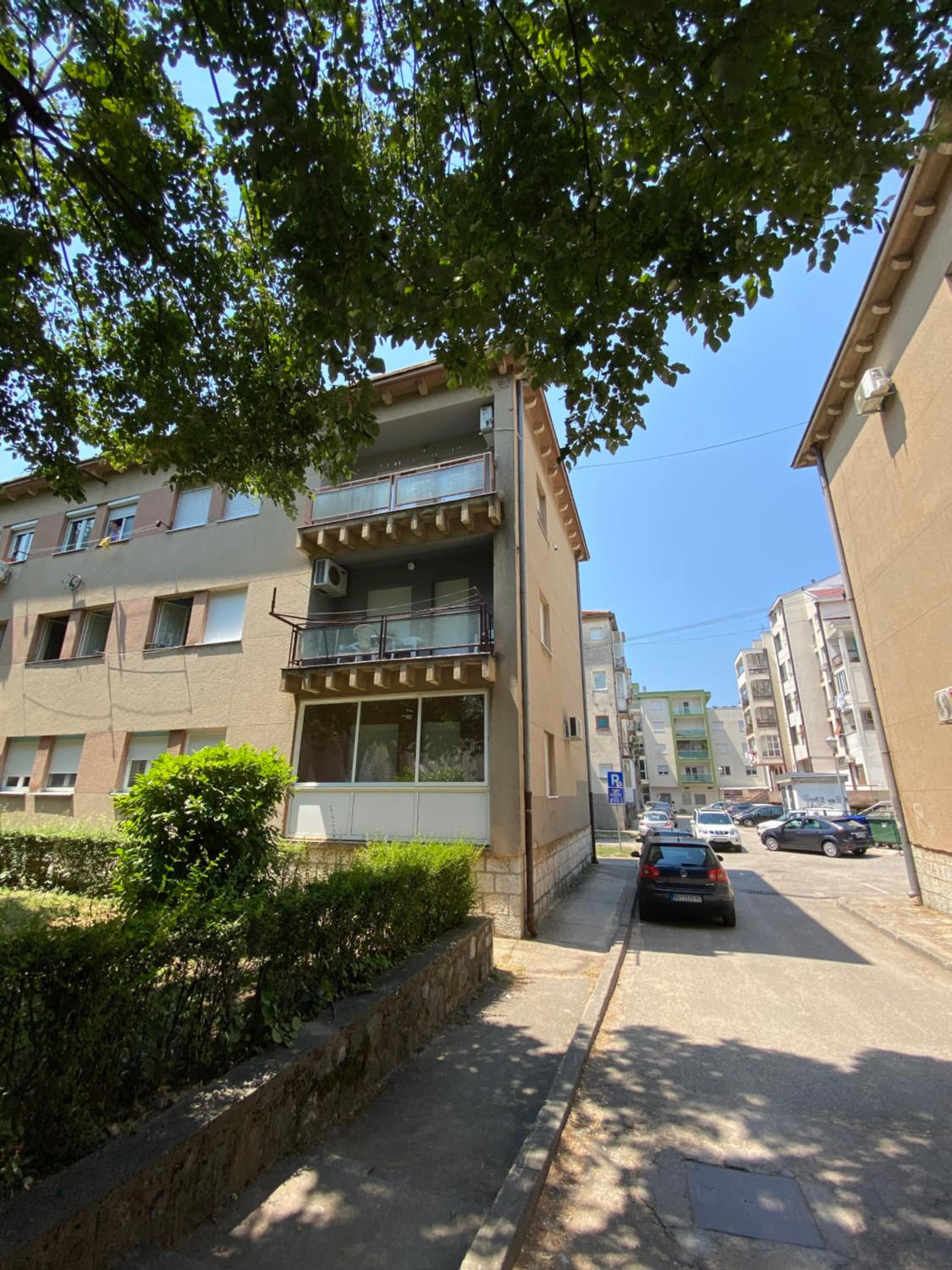 Vintage Apartment