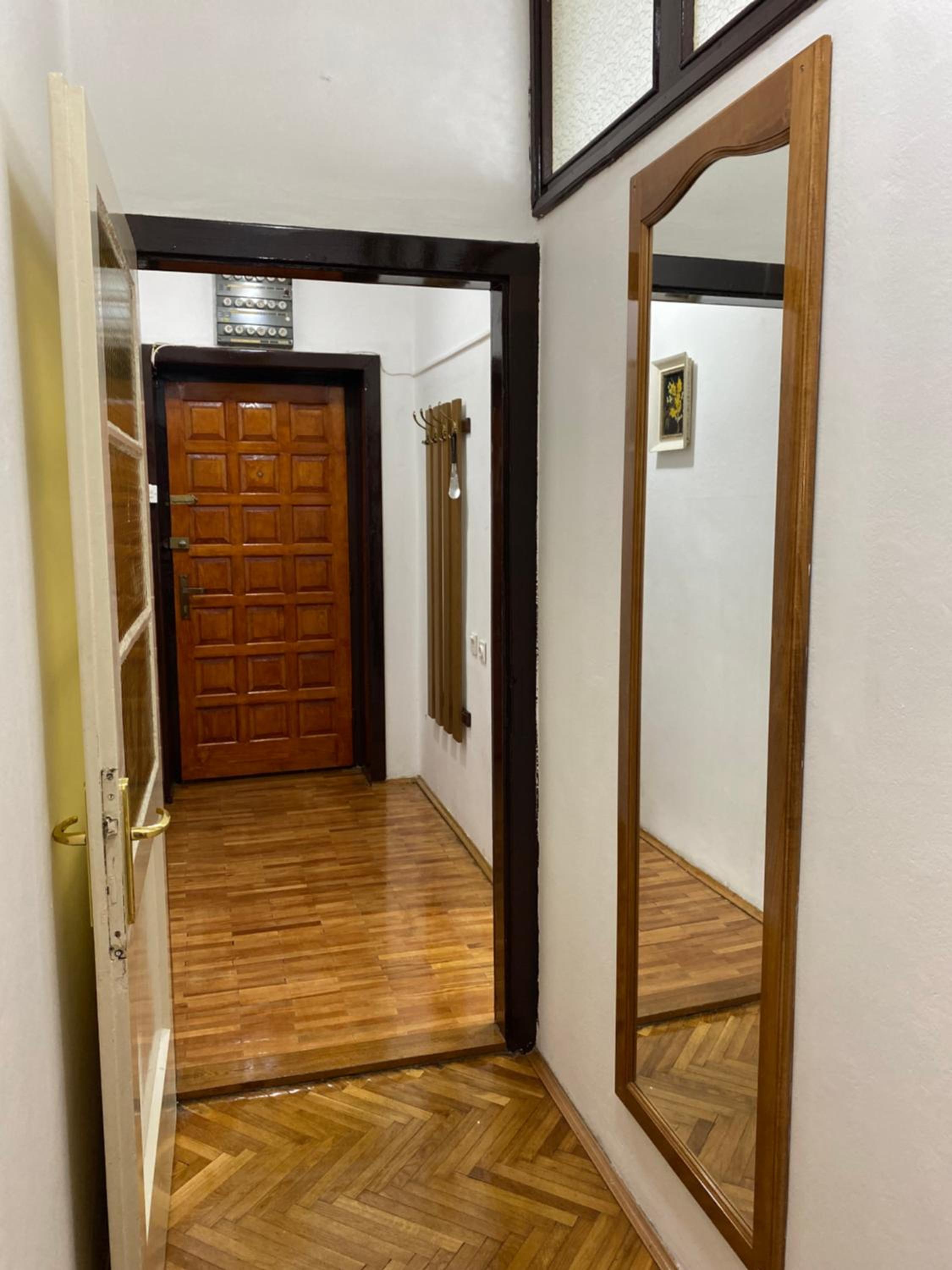 Vintage Apartment