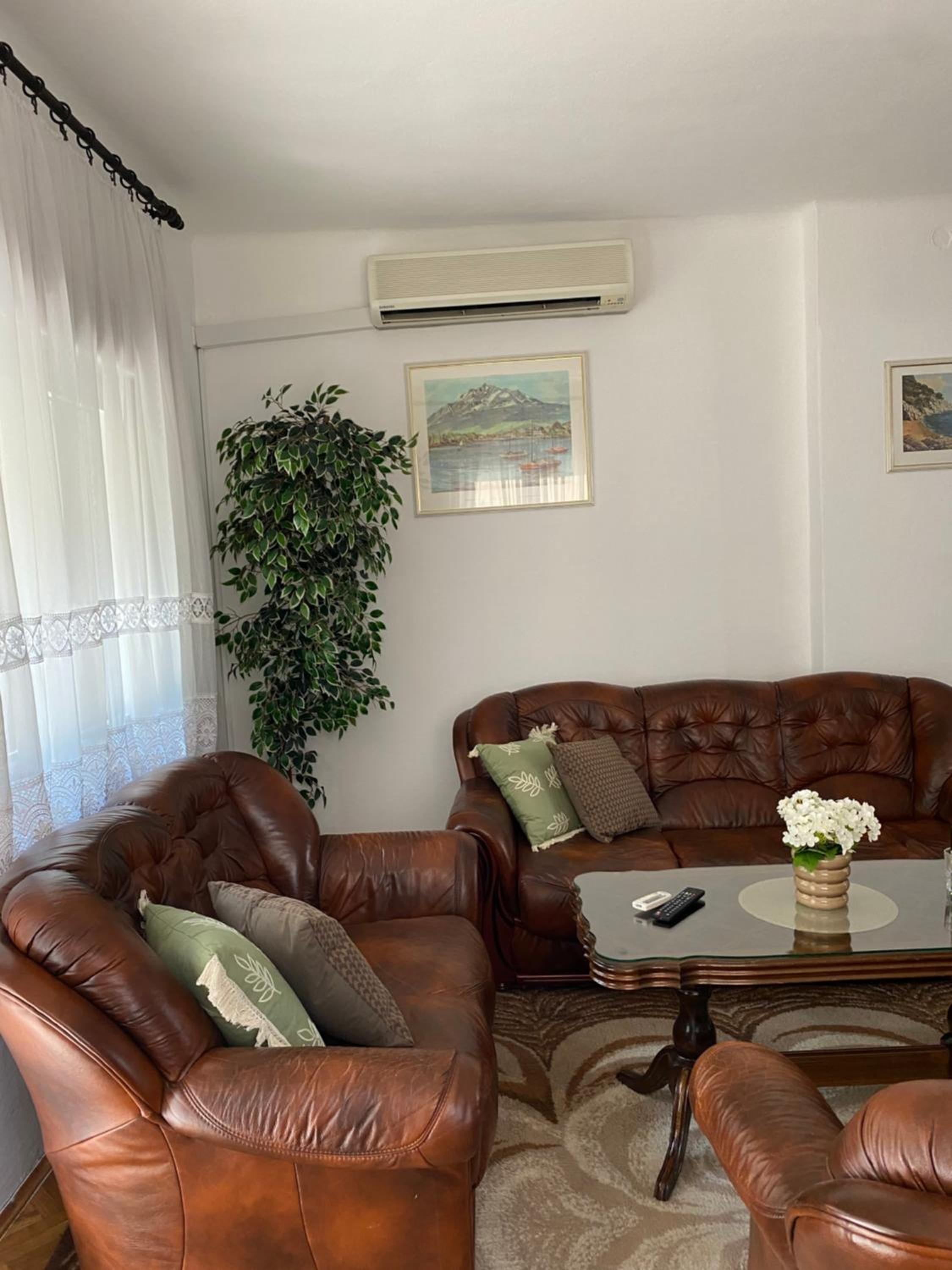 Vintage Apartment