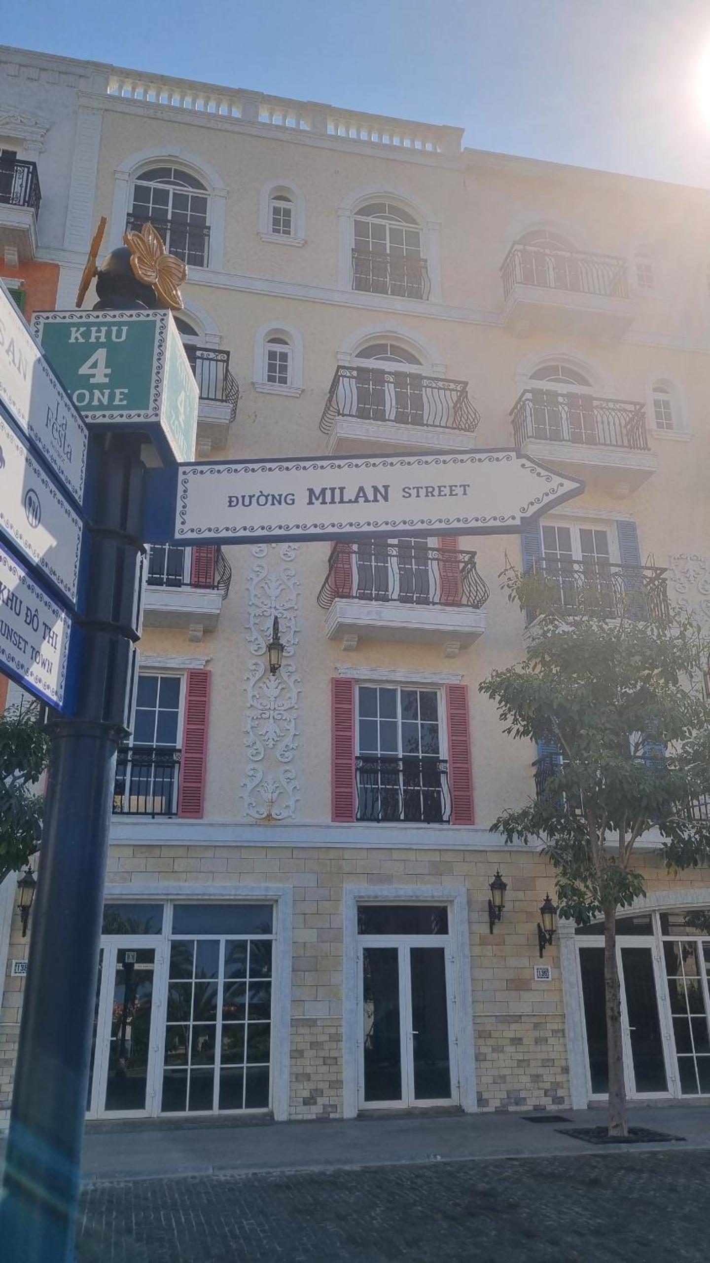 Căn hộ view biển Sunset Town view 2