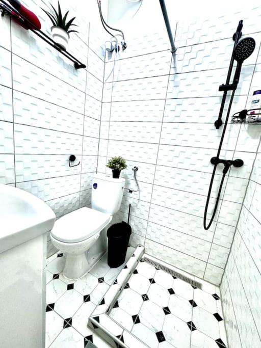 L3 City Centre Stylish Flat AC view 3