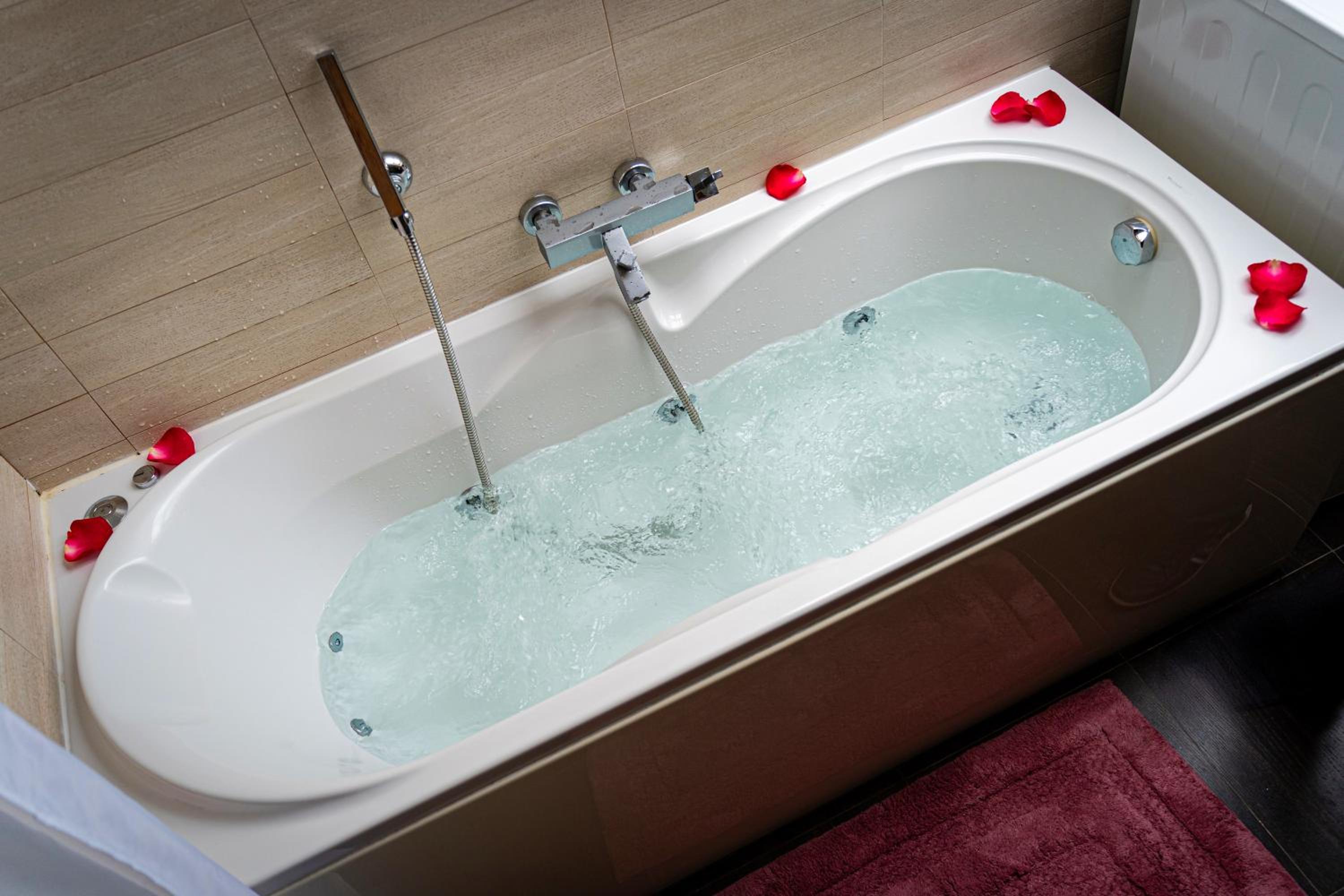 River Deluxe Suite