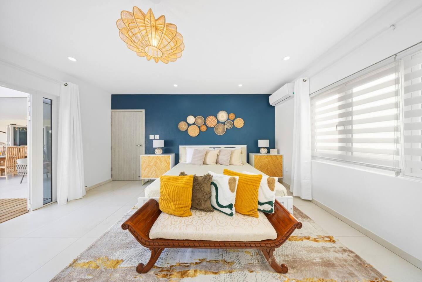 Villa Amara Lux Stay Near Arashi Beach by LUCHA