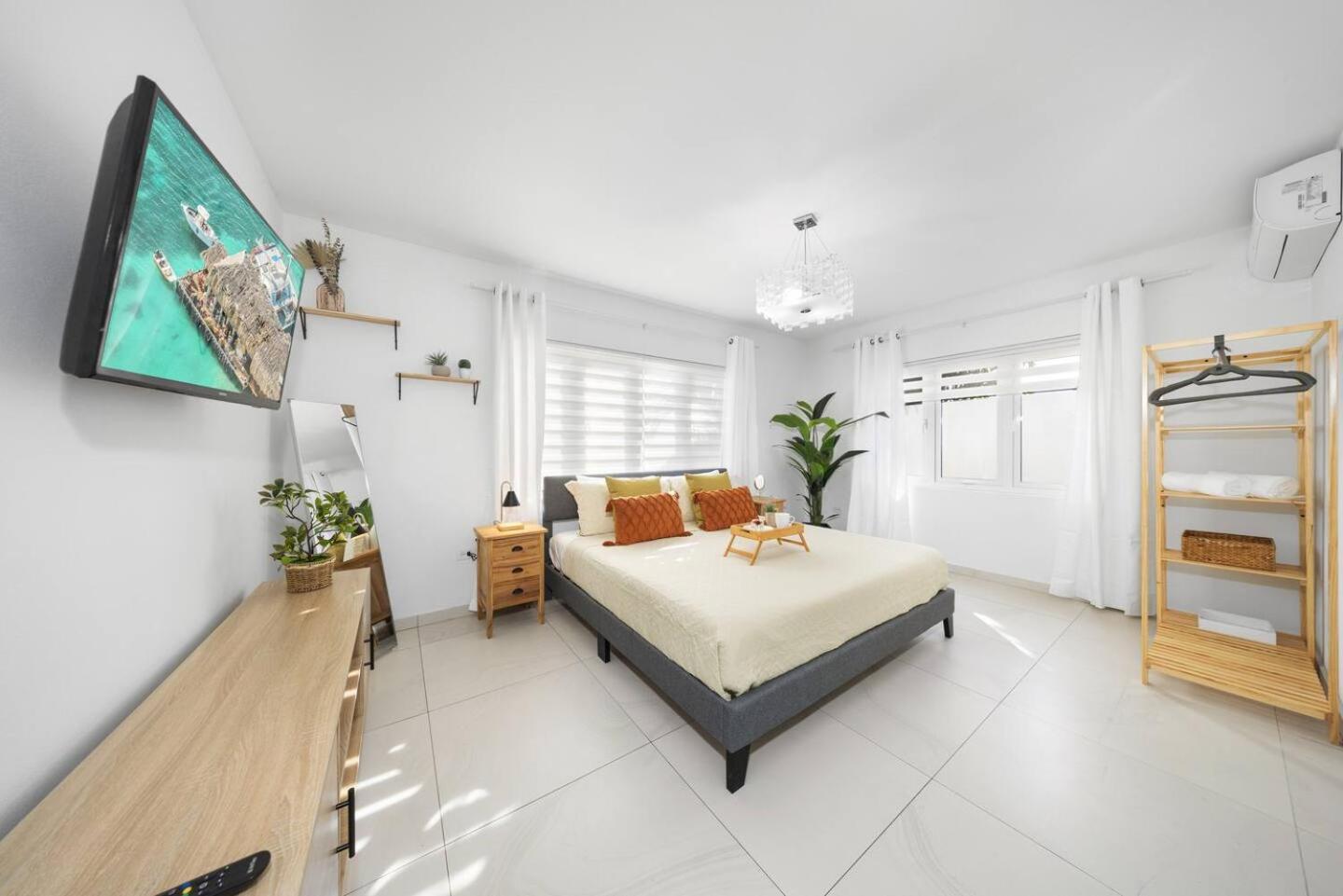 Villa Amara Lux Stay Near Arashi Beach by LUCHA