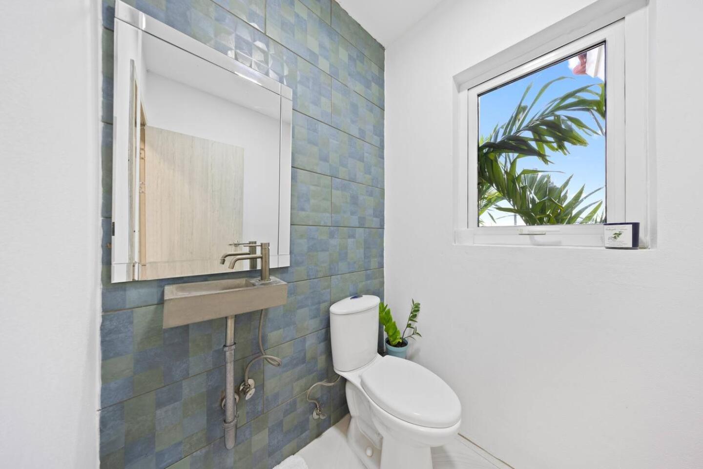Villa Amara Lux Stay Near Arashi Beach by LUCHA