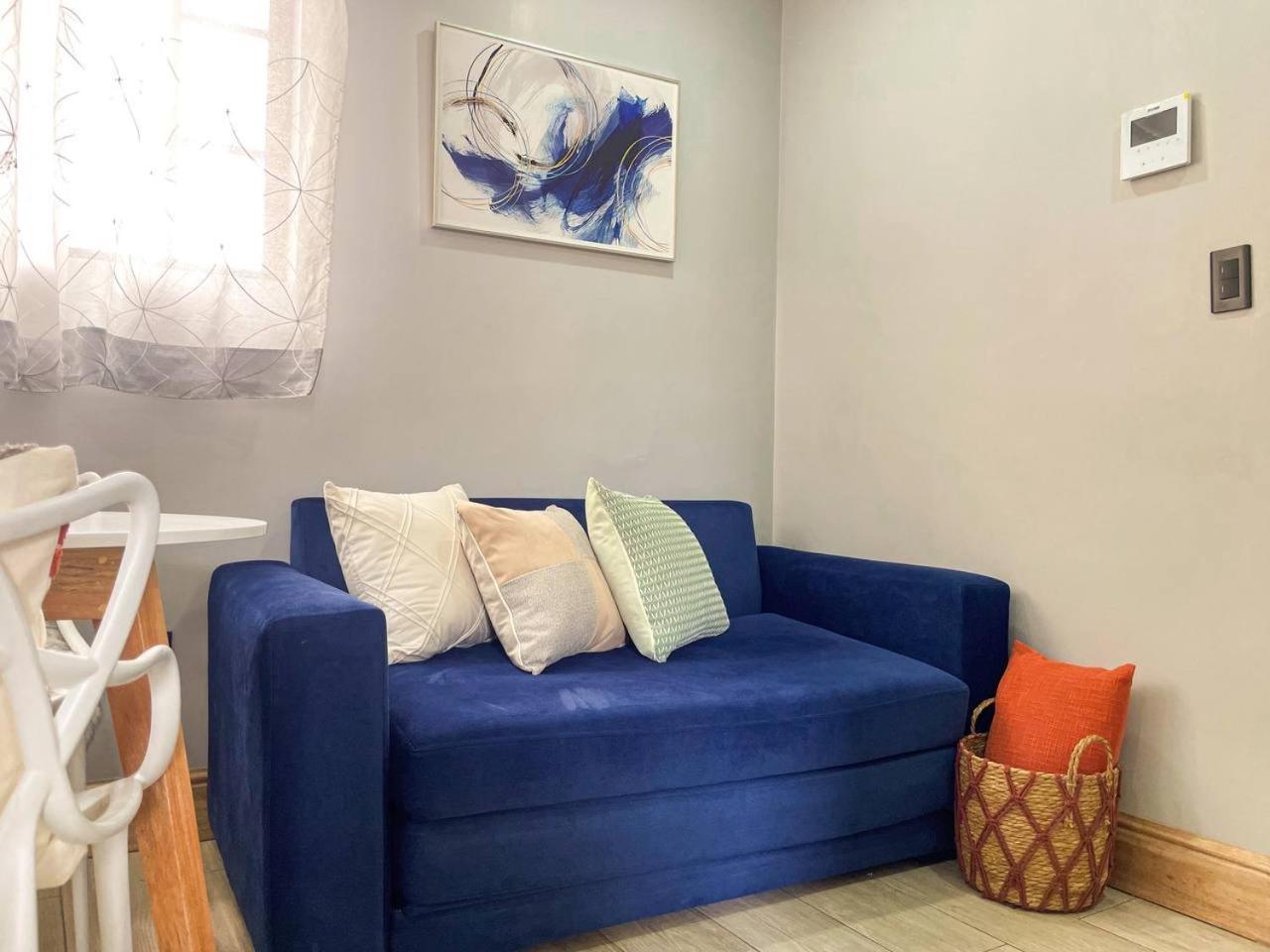 Contemporary Apartment Town center Netflix