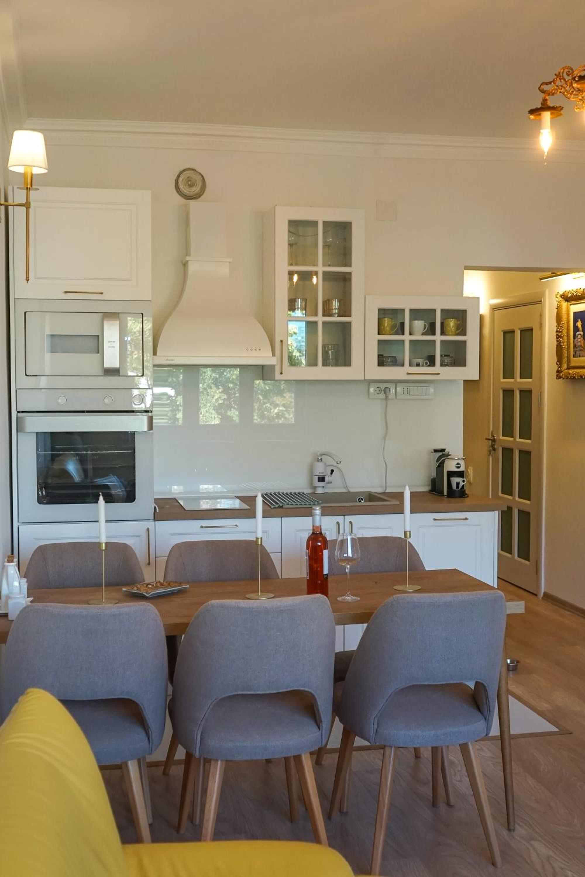 Macedonia Square Apartment view 3