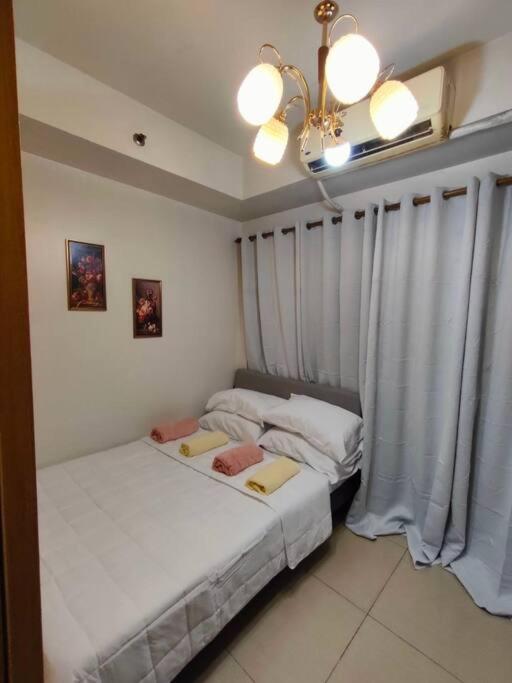 Rosver Hideaway Near MOA view 3