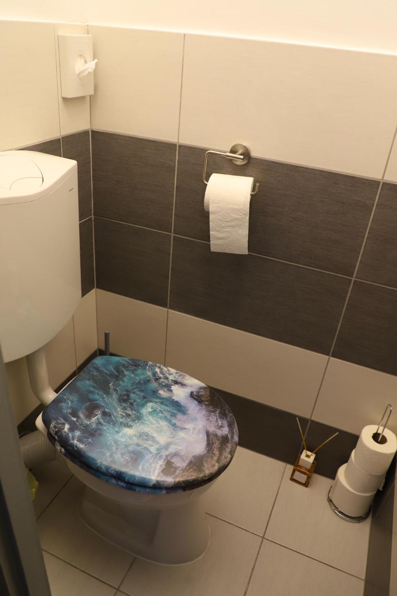Üveghíd Apartman