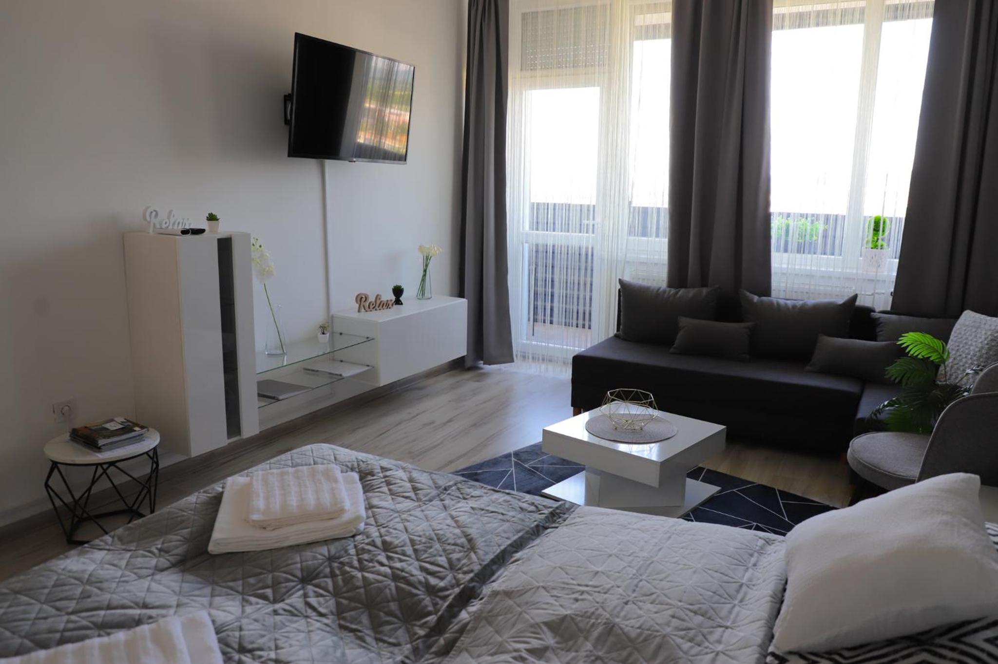 Üveghíd Apartman