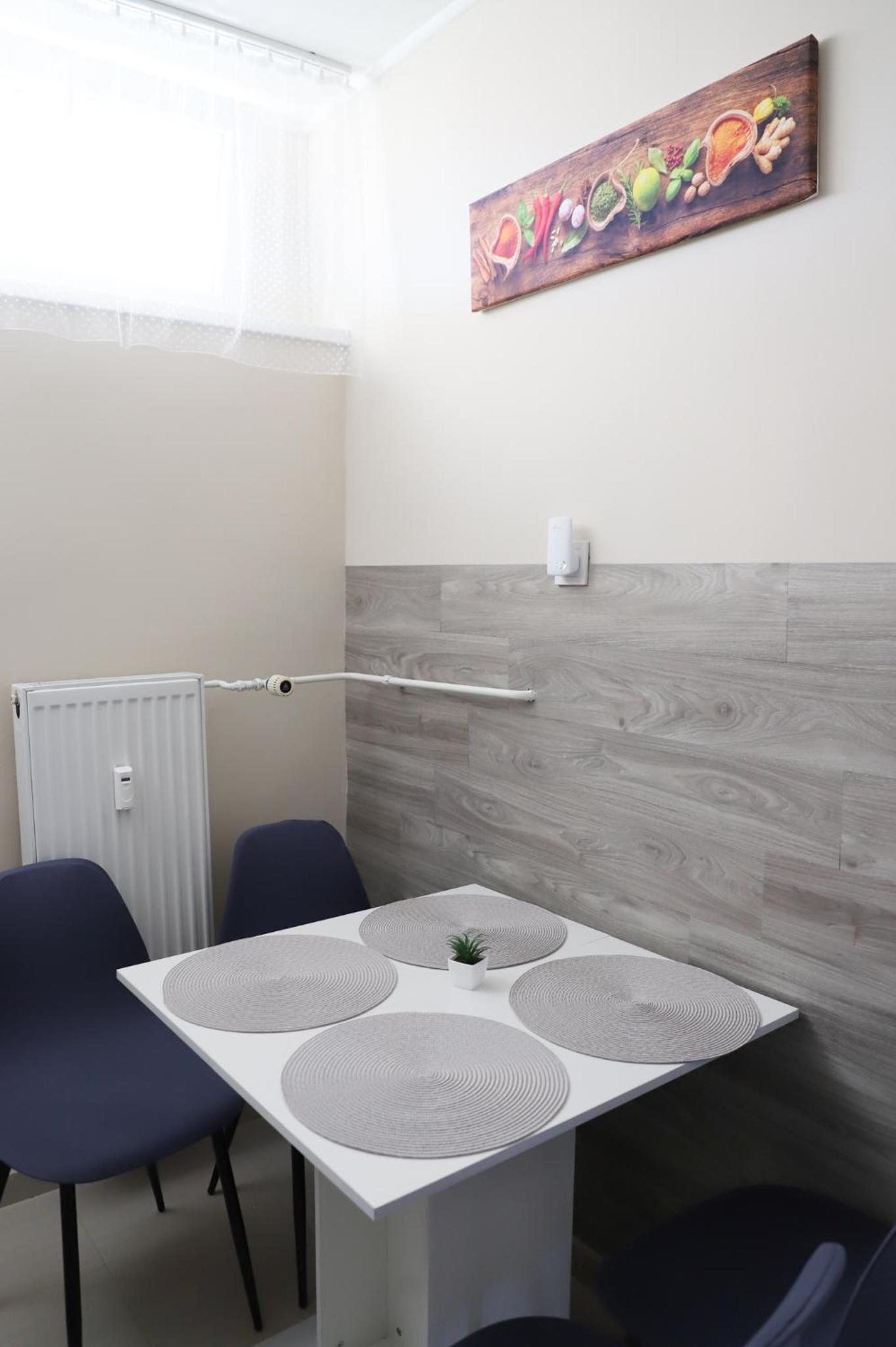 Üveghíd Apartman