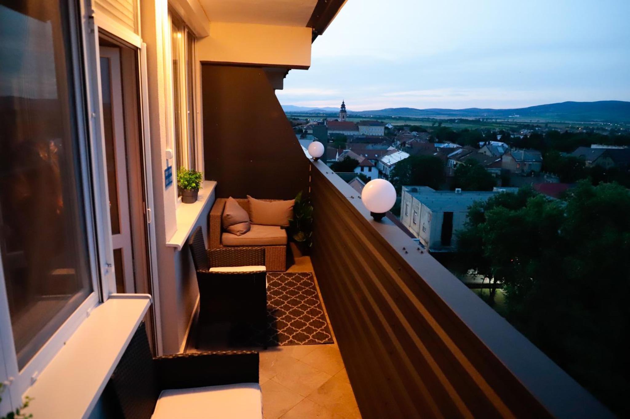 Üveghíd Apartman