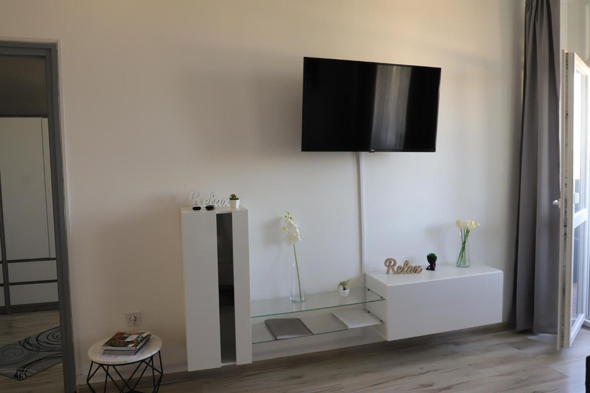 Üveghíd Apartman
