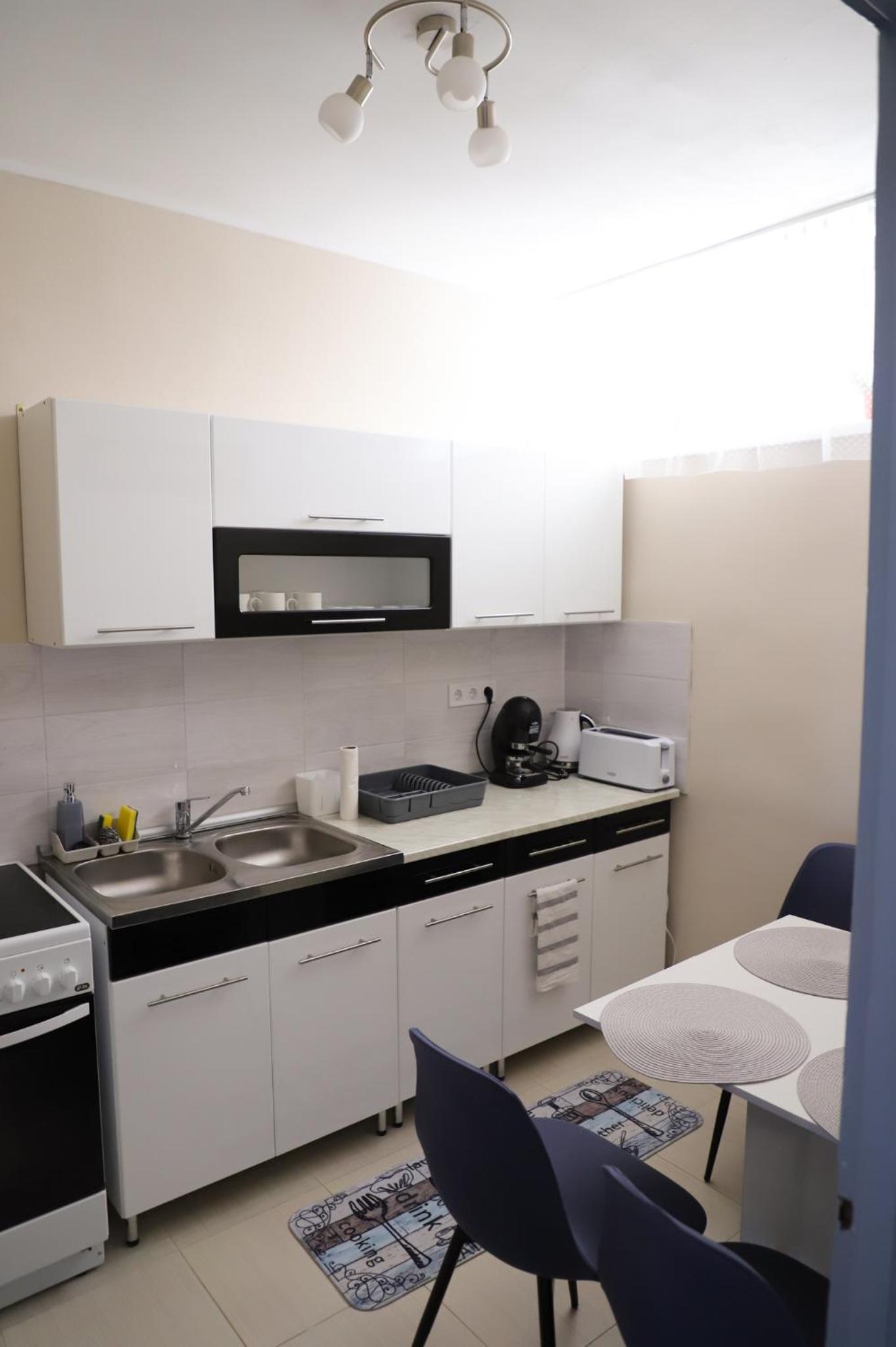 Üveghíd Apartman