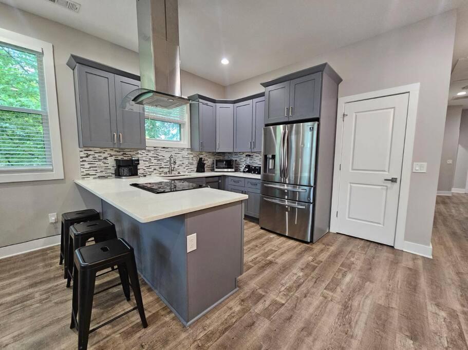 Prime Location2BR Home Near Piedmont-Sleeps 8 view 4