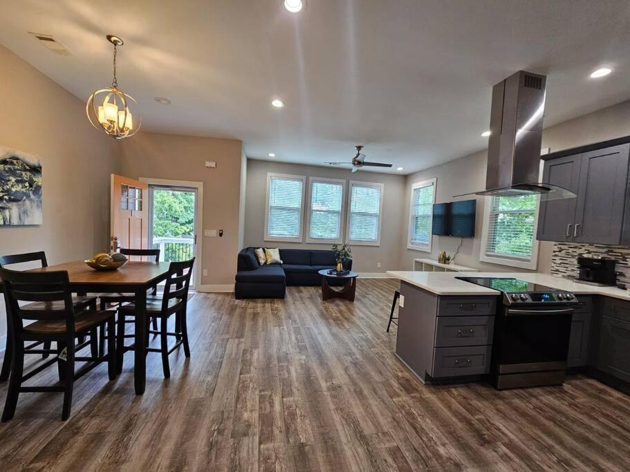 Prime Location2BR Home Near Piedmont-Sleeps 8 view 5