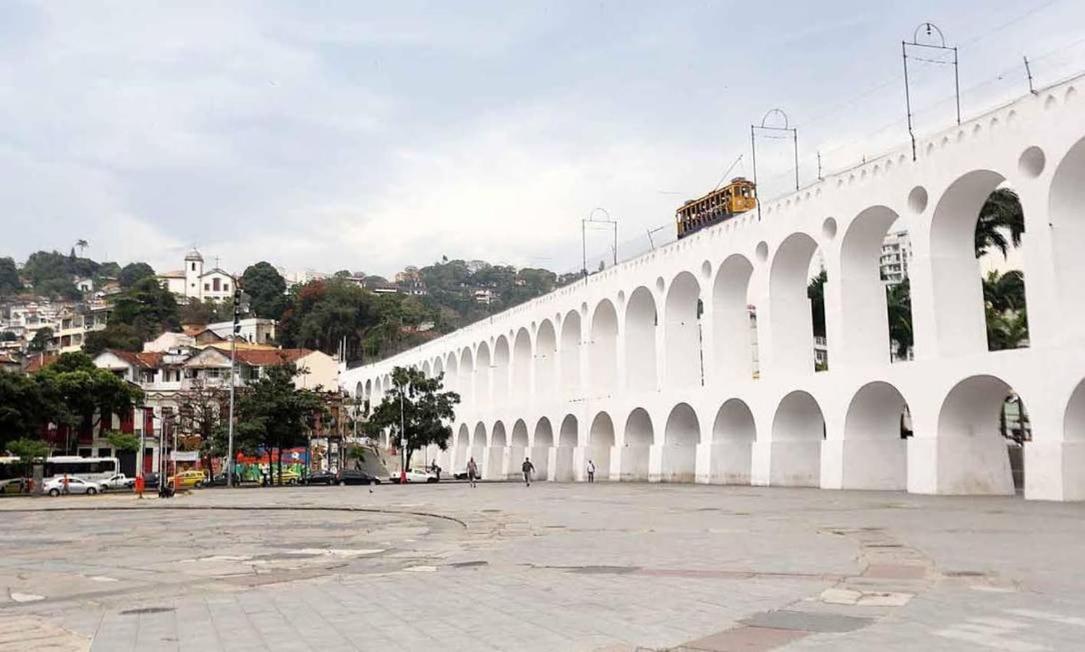 seu merecido lar carioca, com piscina e academia