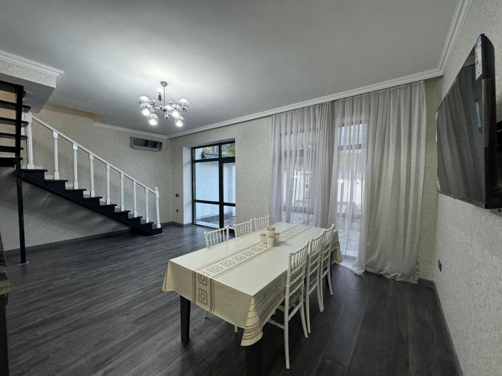 Riverside charlet