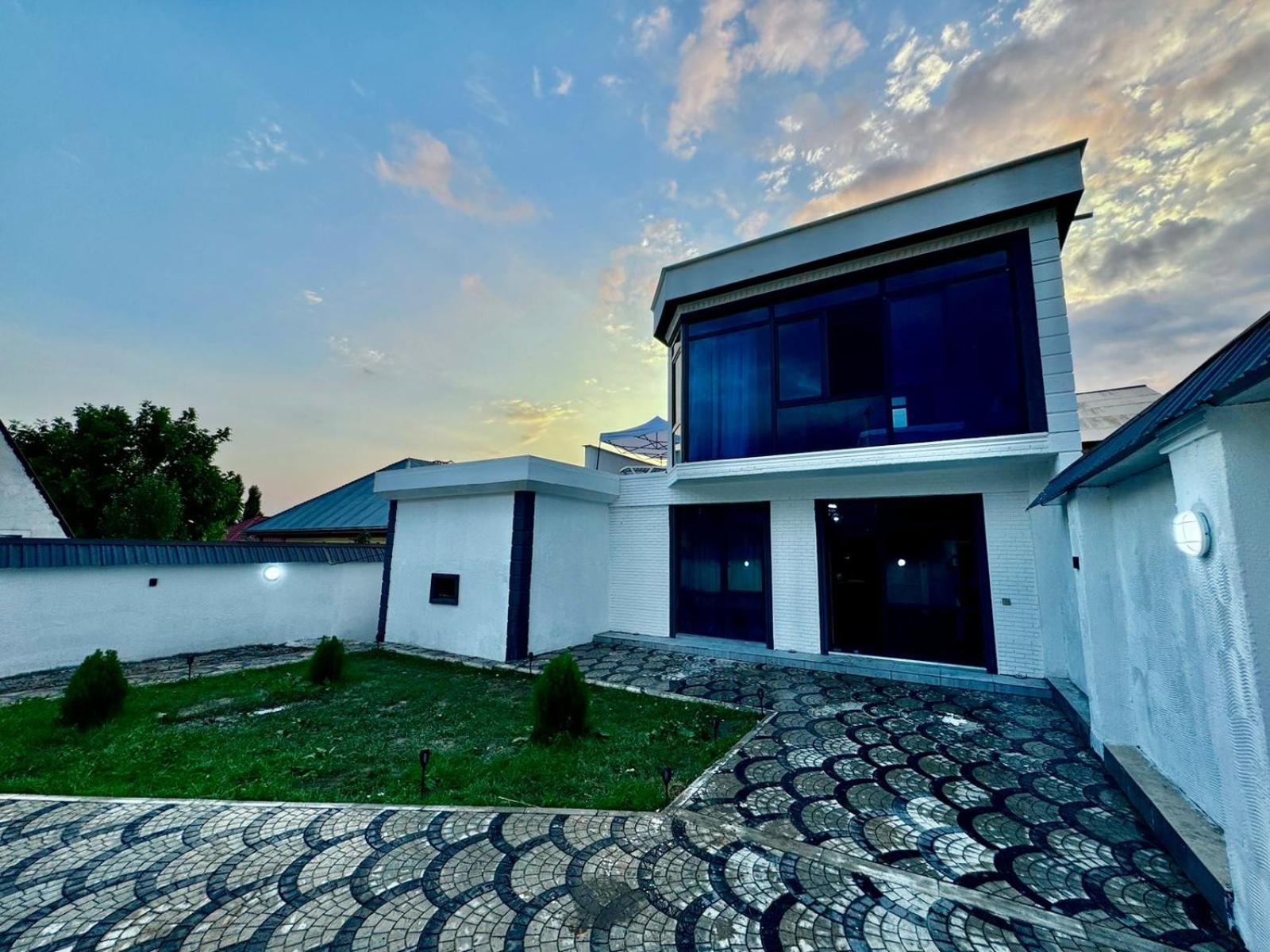 Riverside charlet