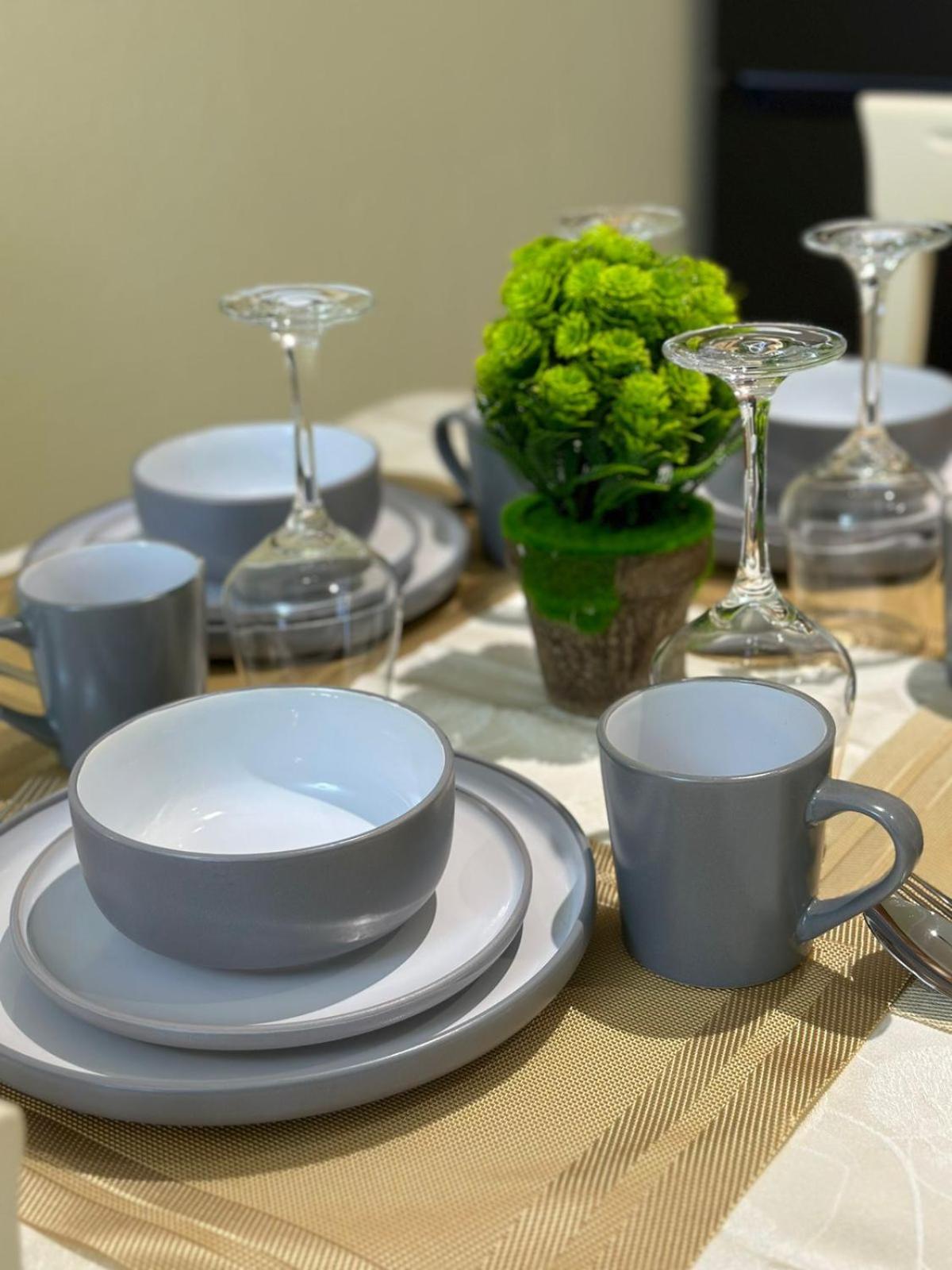Illyria Apartments