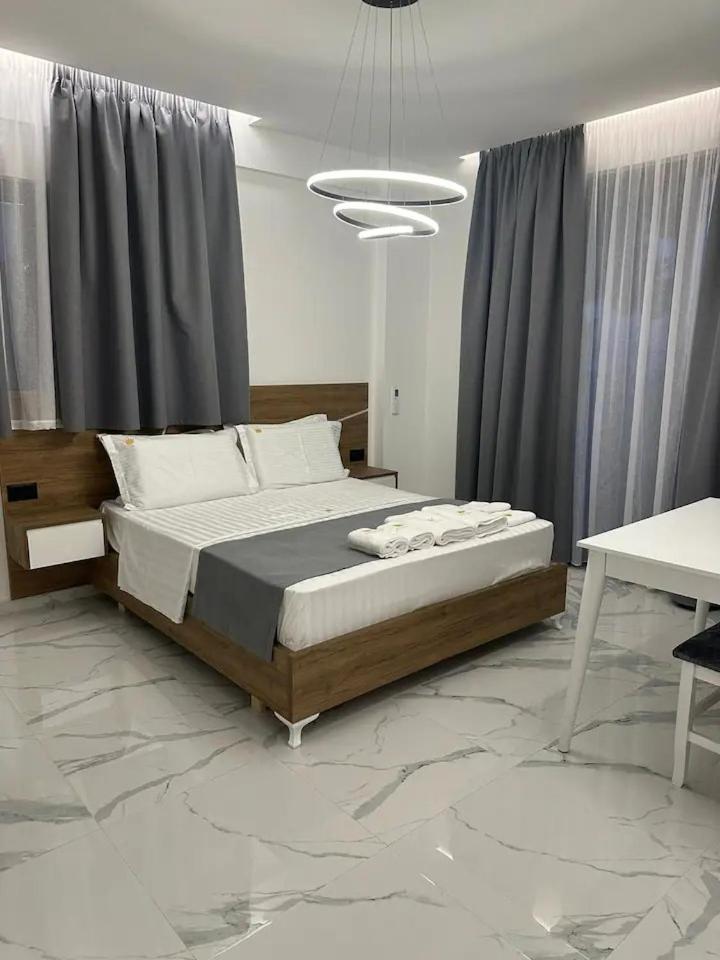 Nhà Nghỉ THIÊN HỒNG