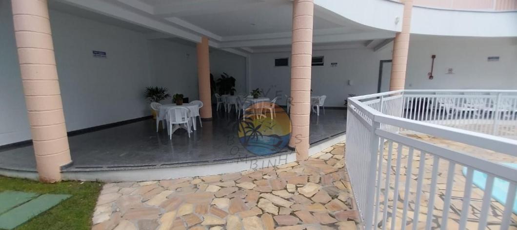 Apartamento com Piscina no Centro da praia Próximo a Praia e Comércio em Geral