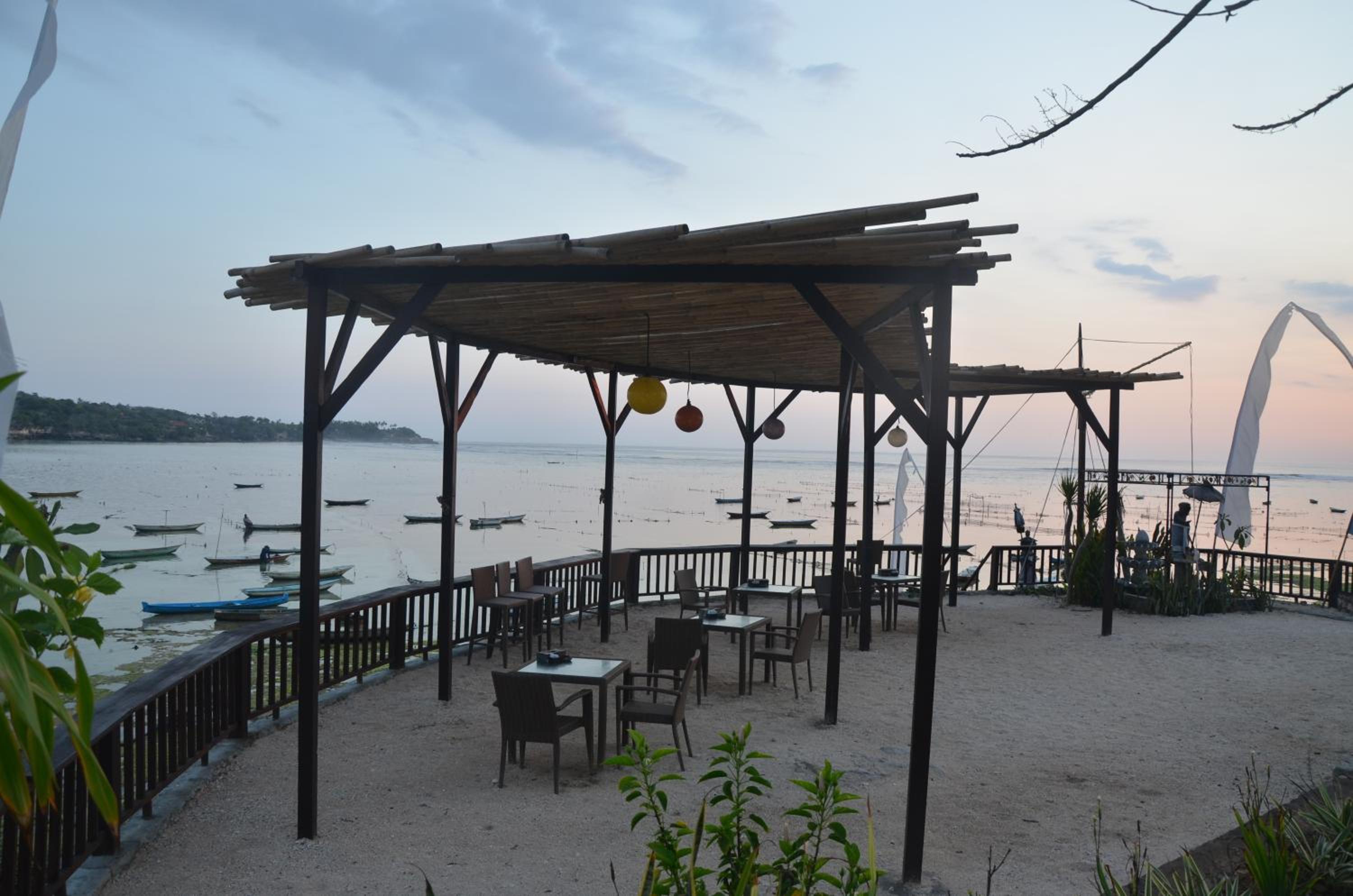 Laguna Reef Huts