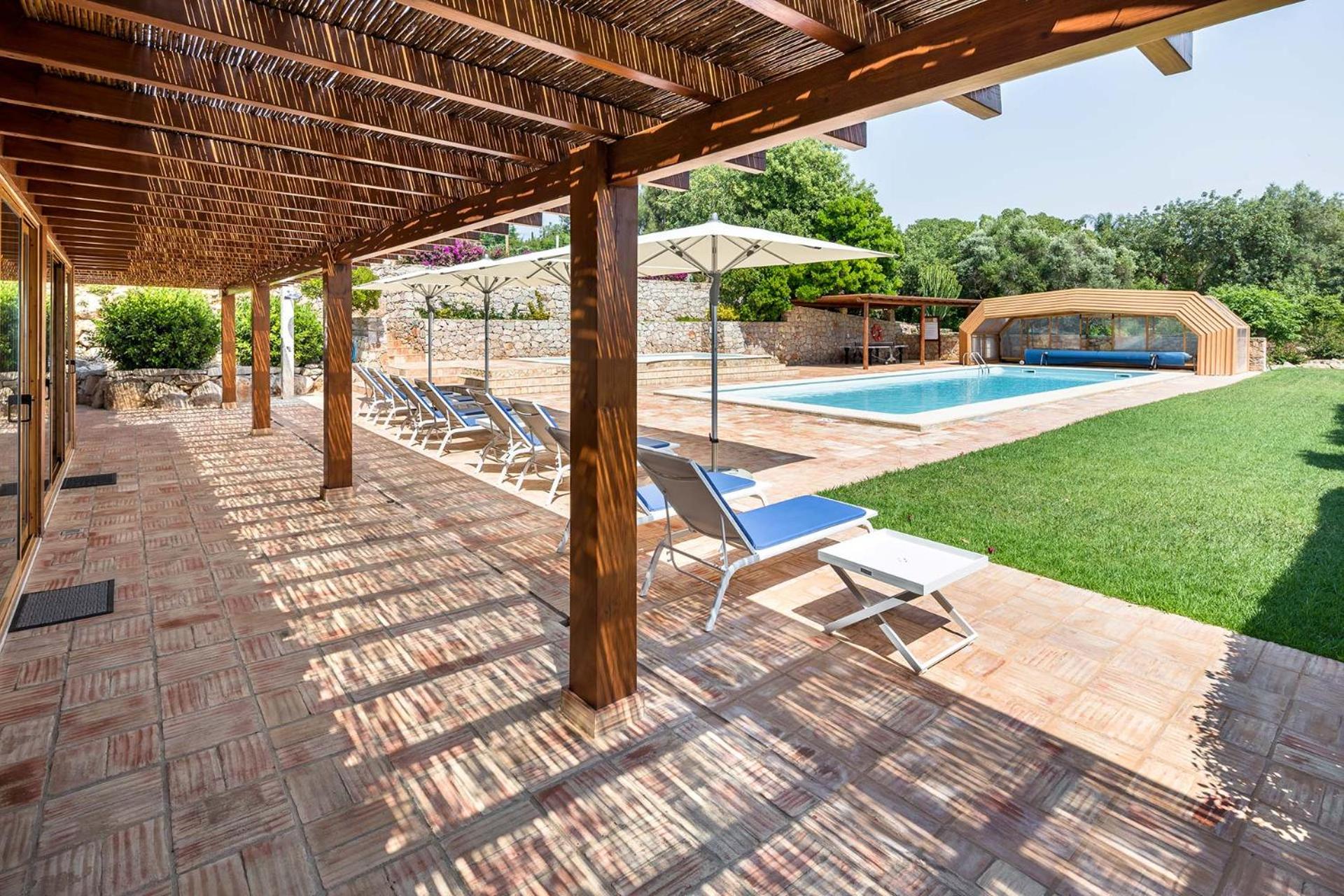 Casa de Baixo by Vintage Travel