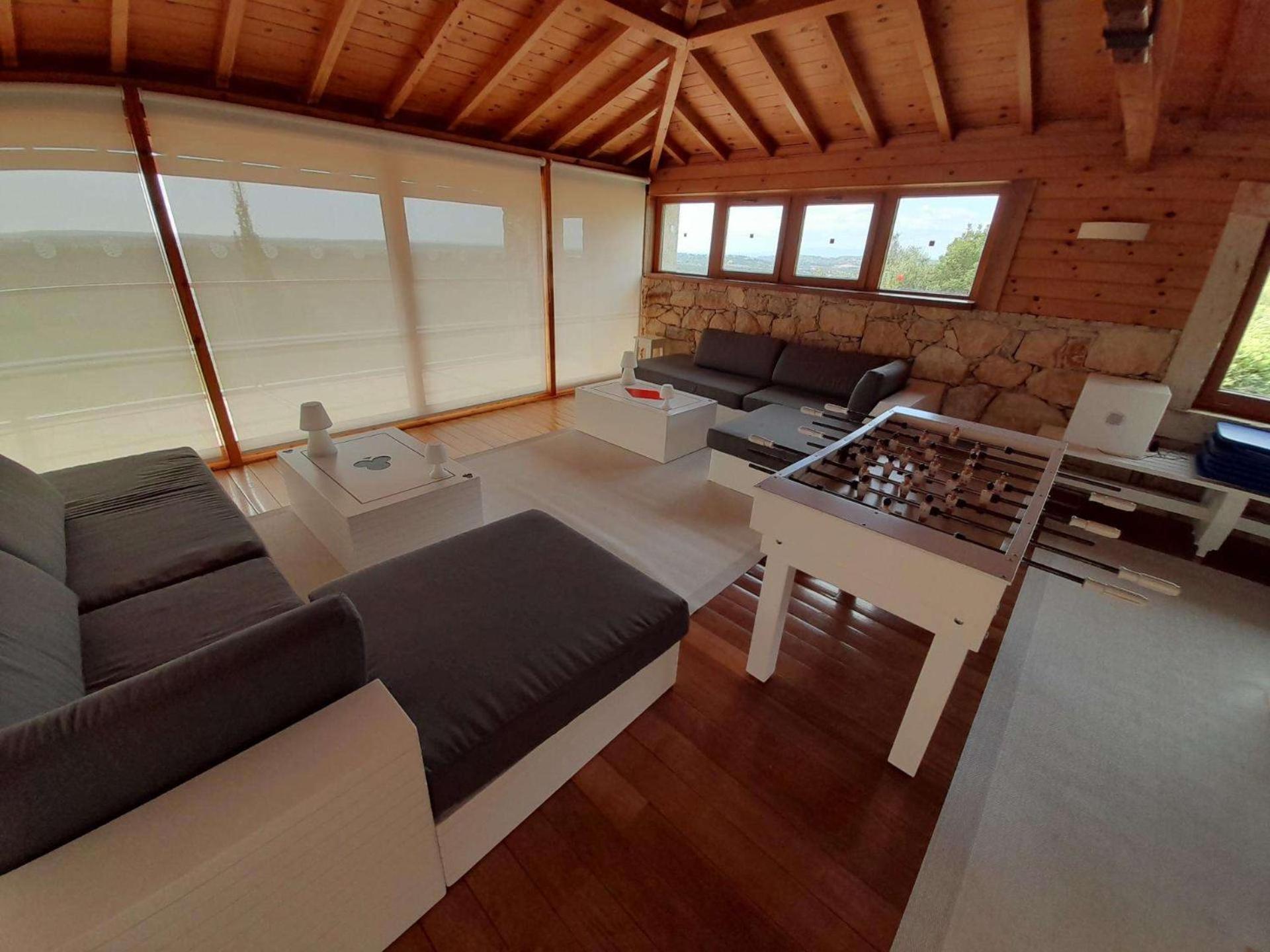 Casa de Baixo by Vintage Travel