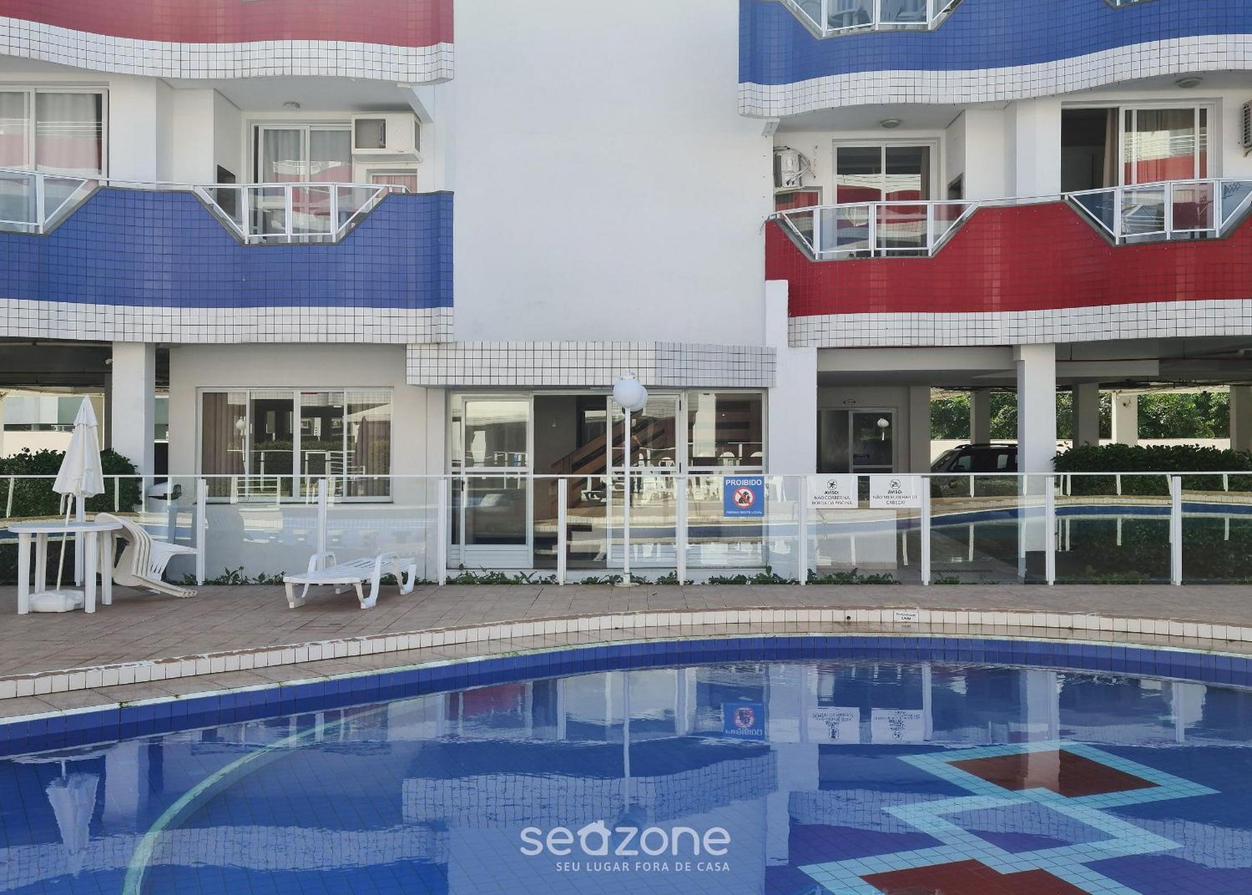 Apt c/ Varanda in Condomínio Pé na Areia IHO127