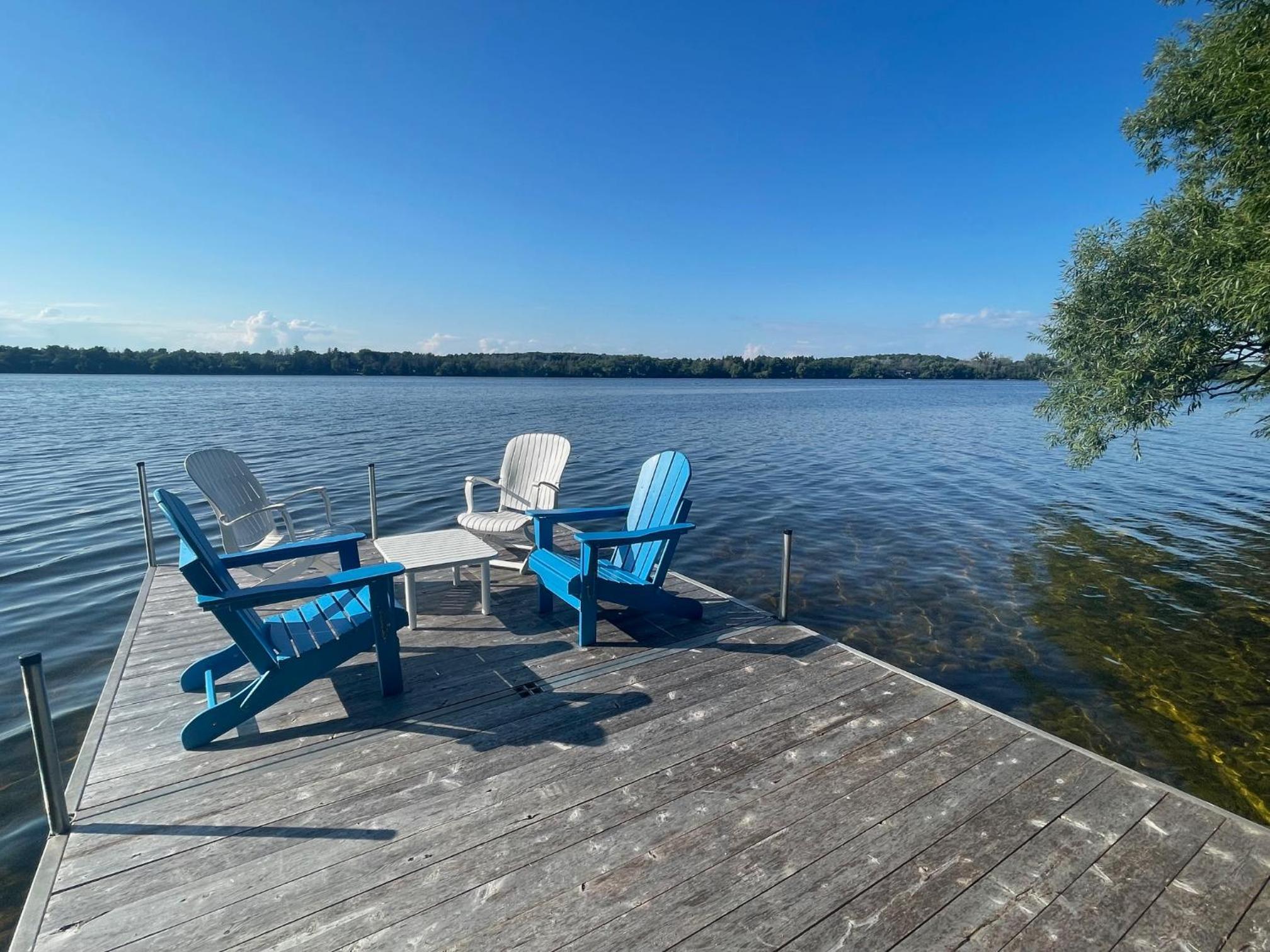 Lakeside Maison