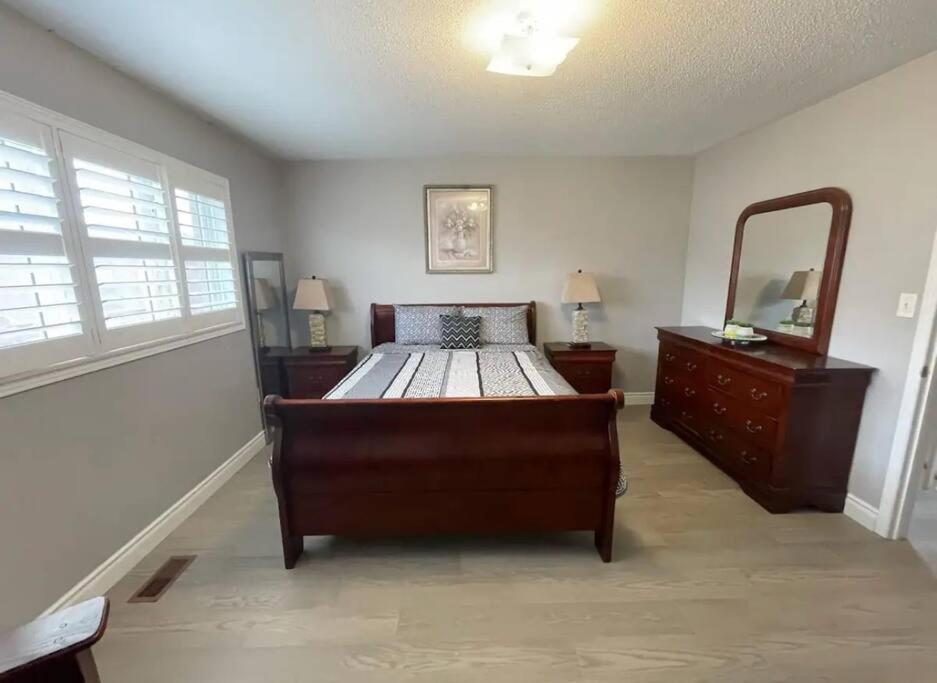 Elegant & Luxurious 3 Bedroom Home