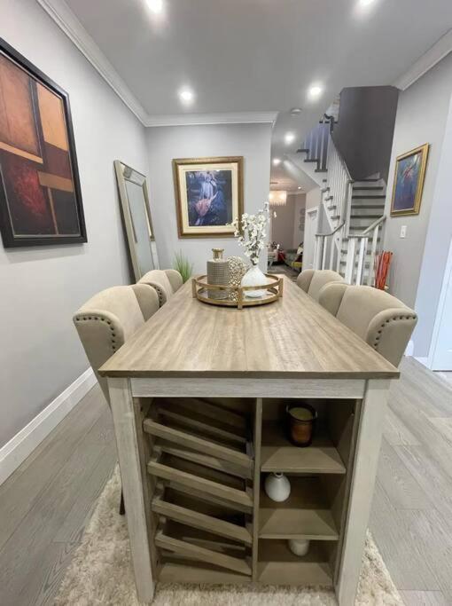 Elegant & Luxurious 3 Bedroom Home