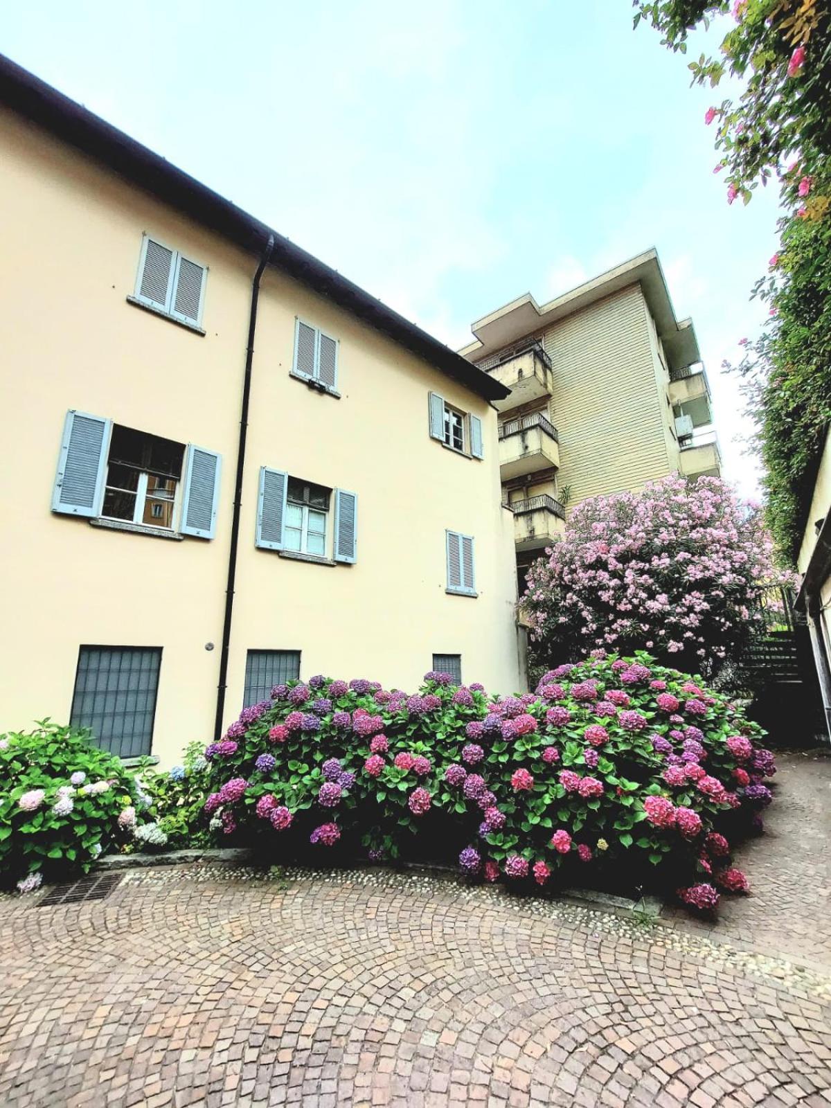 Case Vacanze Il Tulipano - private parking view 4