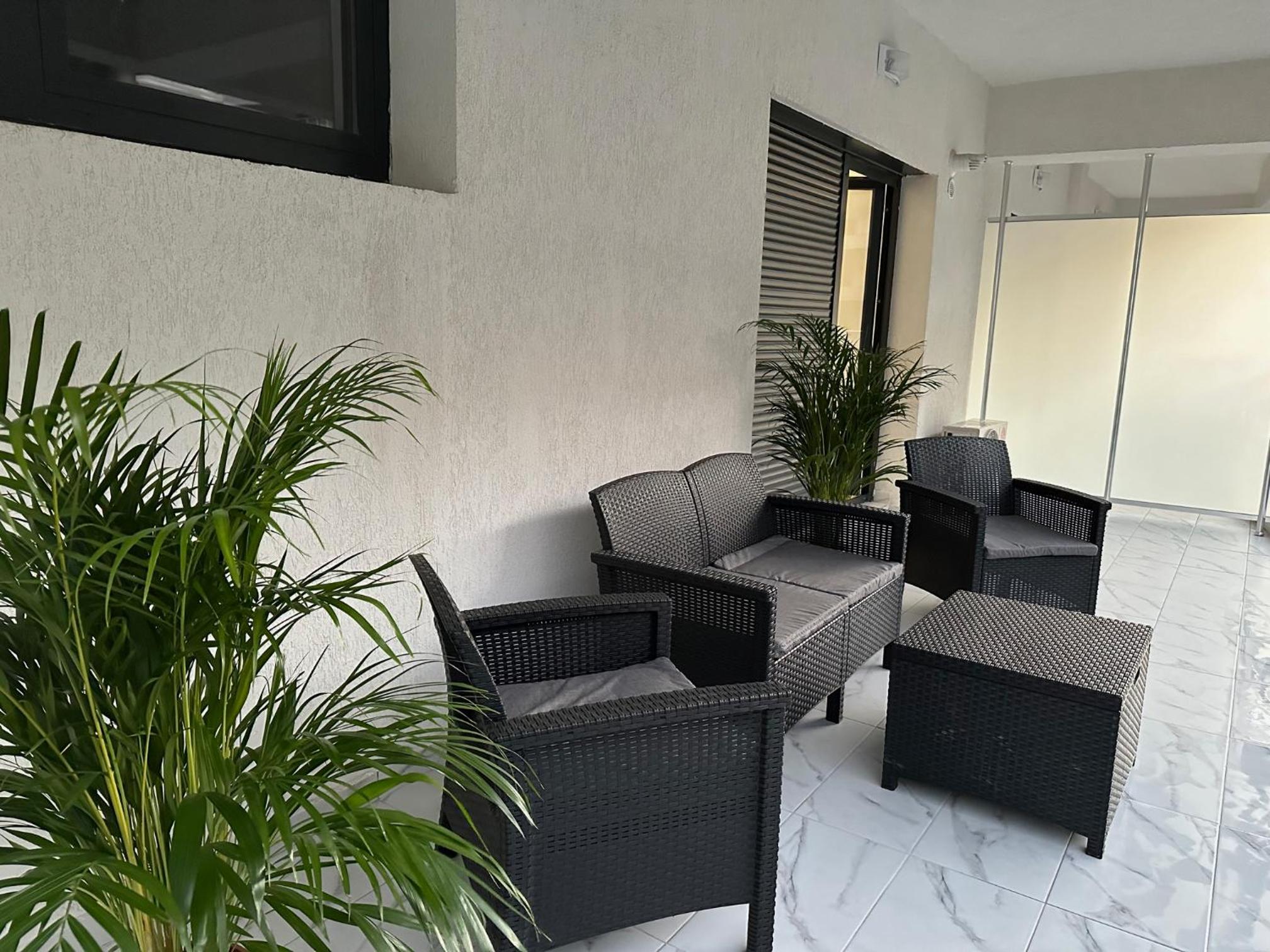EER Beach Studios Mamaia