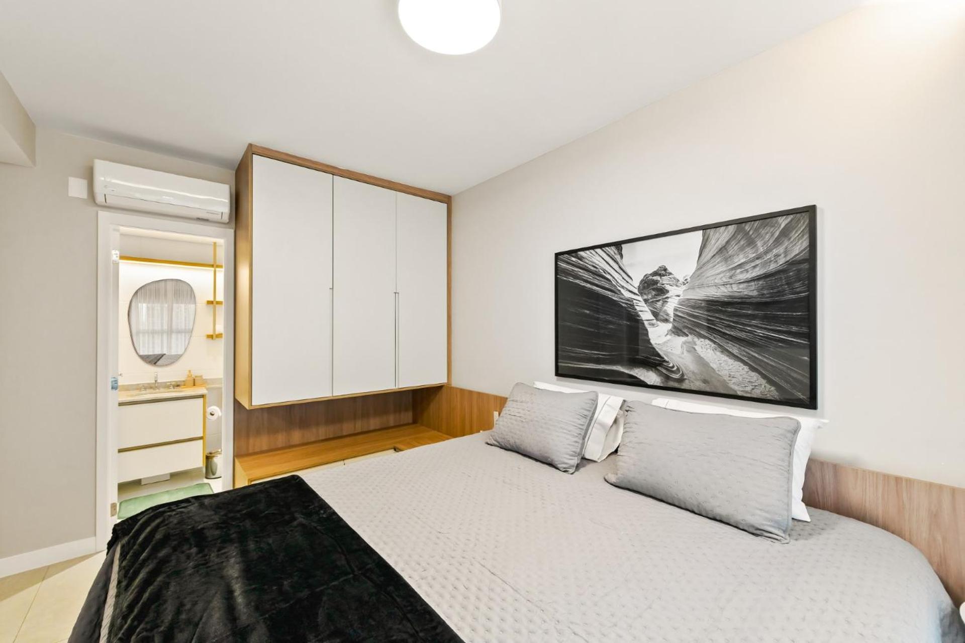 Apartamento Sensacional Novíssimo 67 mts e 2 quartos, para até 6 pessoas