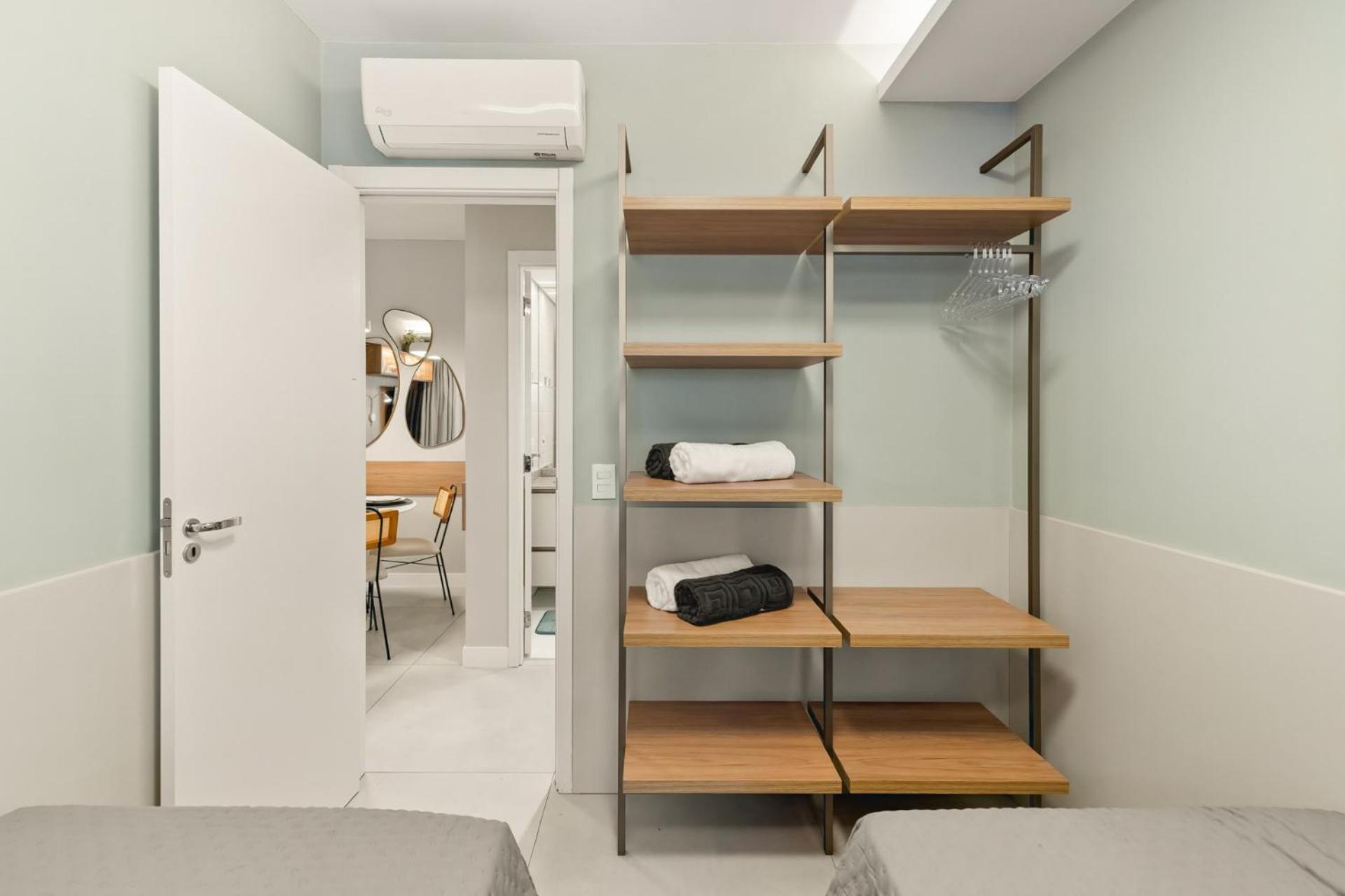 Apartamento Sensacional Novíssimo 67 mts e 2 quartos, para até 6 pessoas