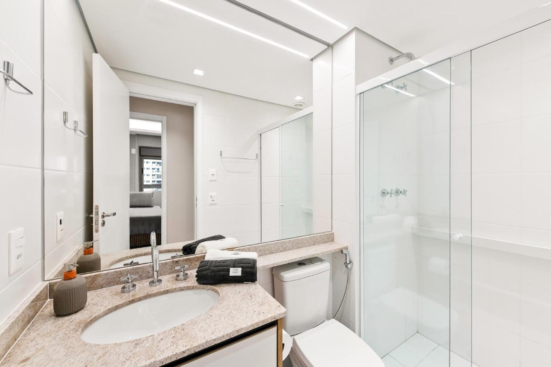 Apartamento Sensacional Novíssimo 67 mts e 2 quartos, para até 6 pessoas