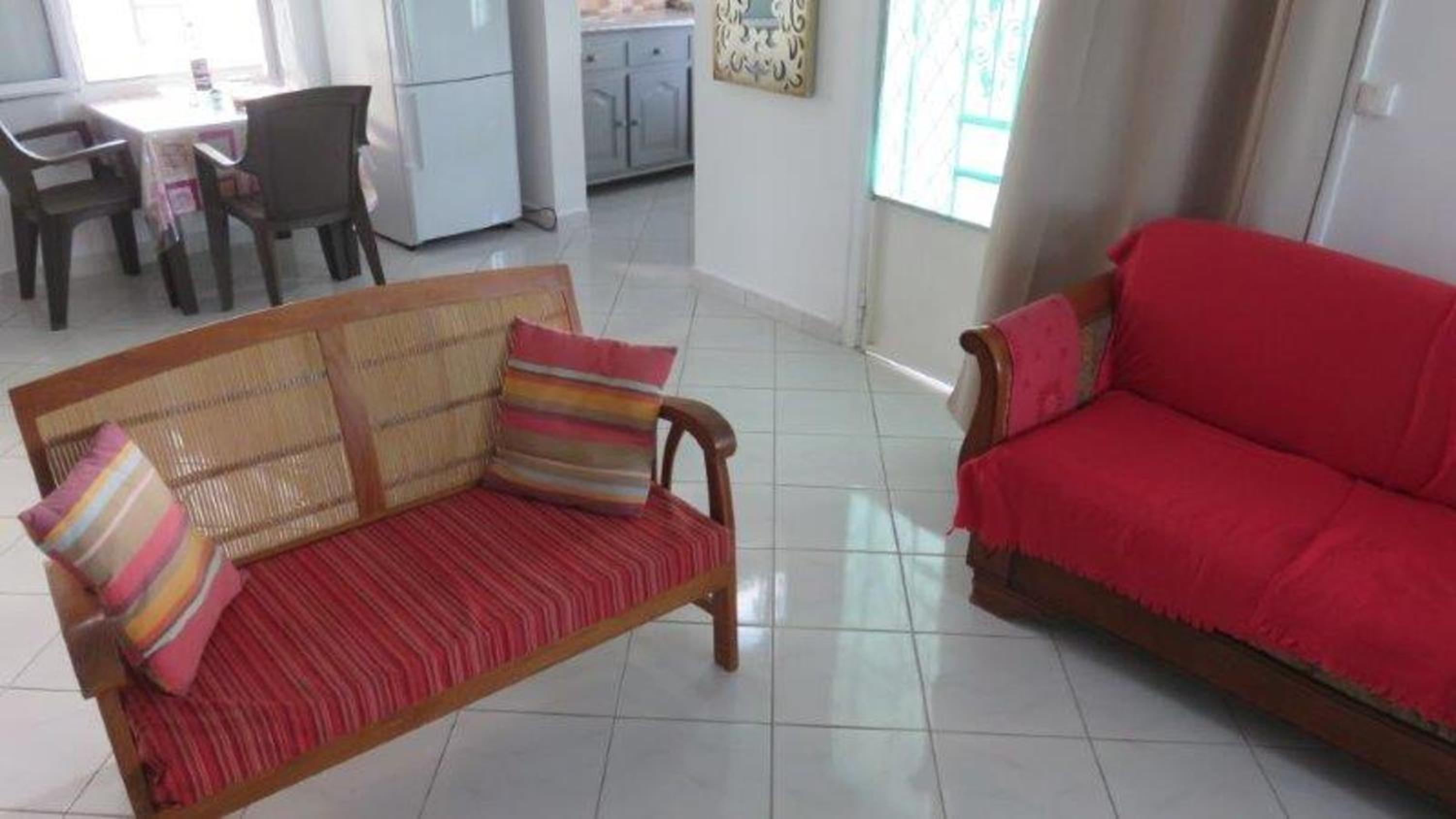 Maison charmante à Sainte Anne avec piscine partagée view 4
