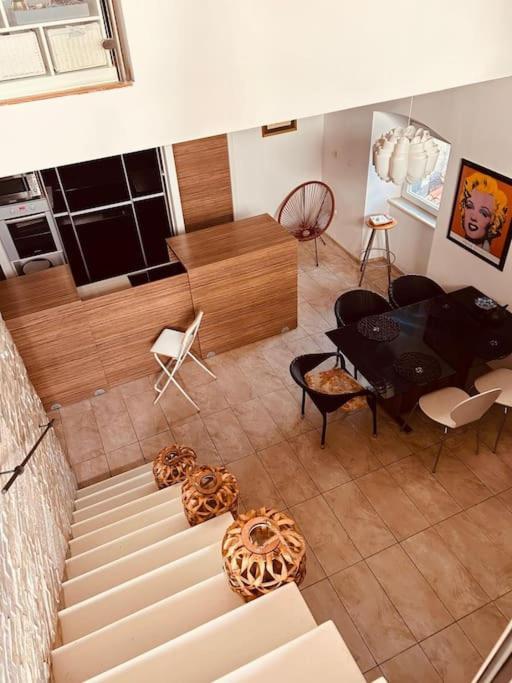 LUXE LOFT 3BR by Irundo view 3
